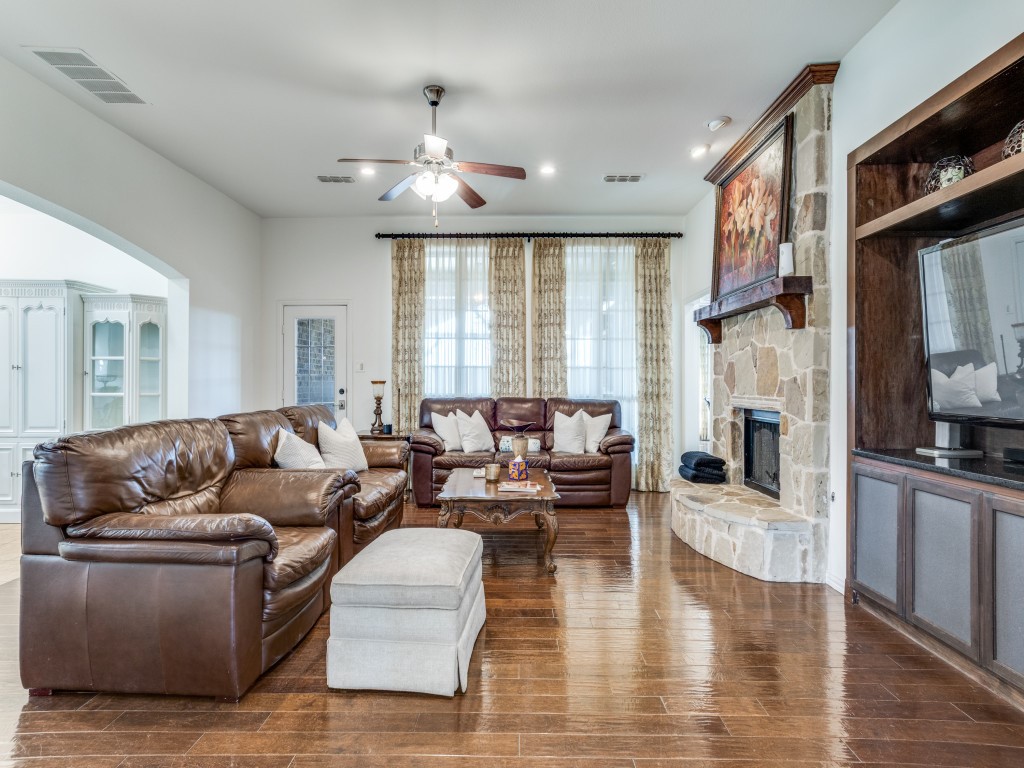 7110 Waterbury Drive Rowlett TX 75089