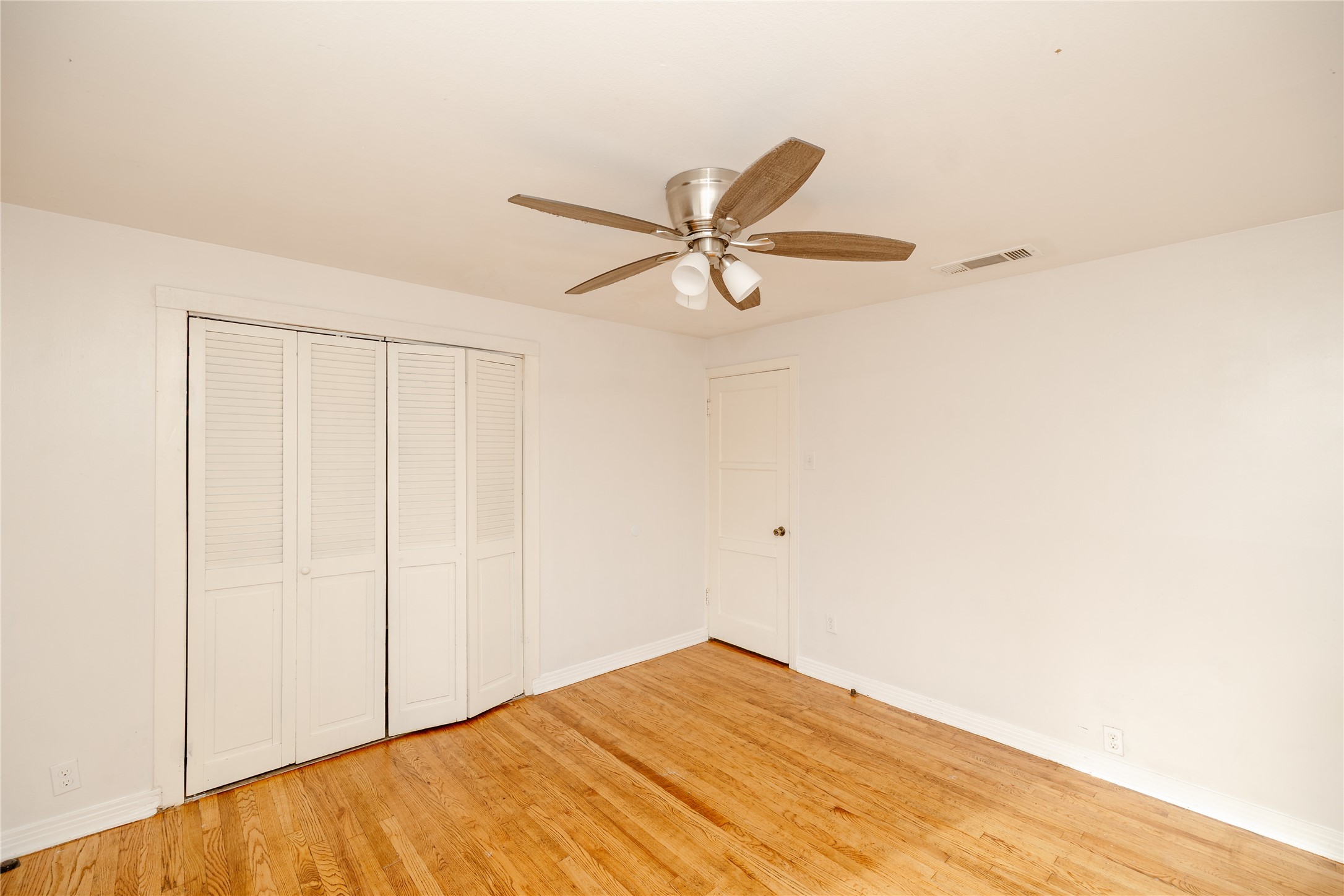 6419 Lovett Avenue Dallas TX 75227