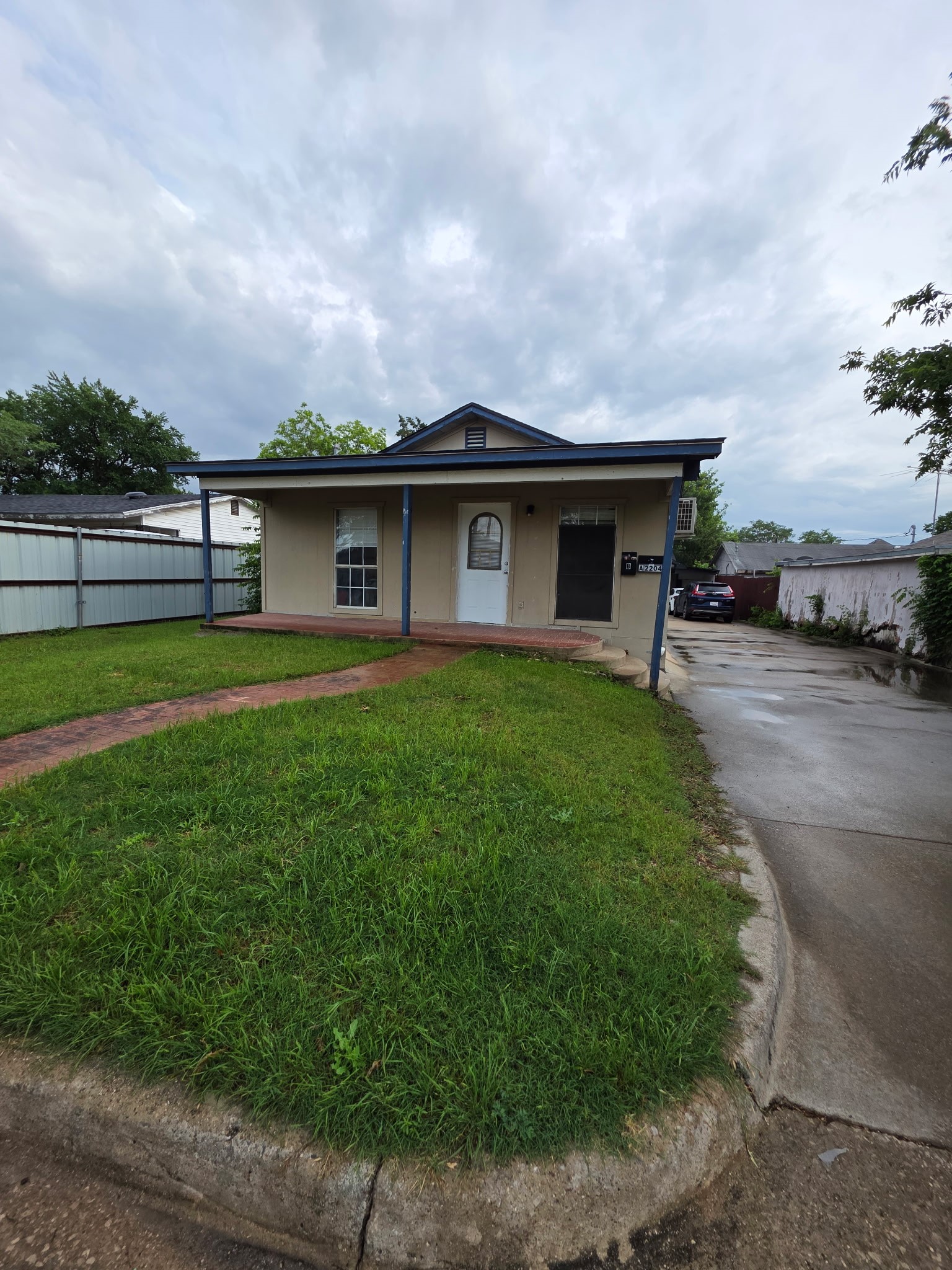 2204 Salisbury Avenue Fort Worth TX 76106