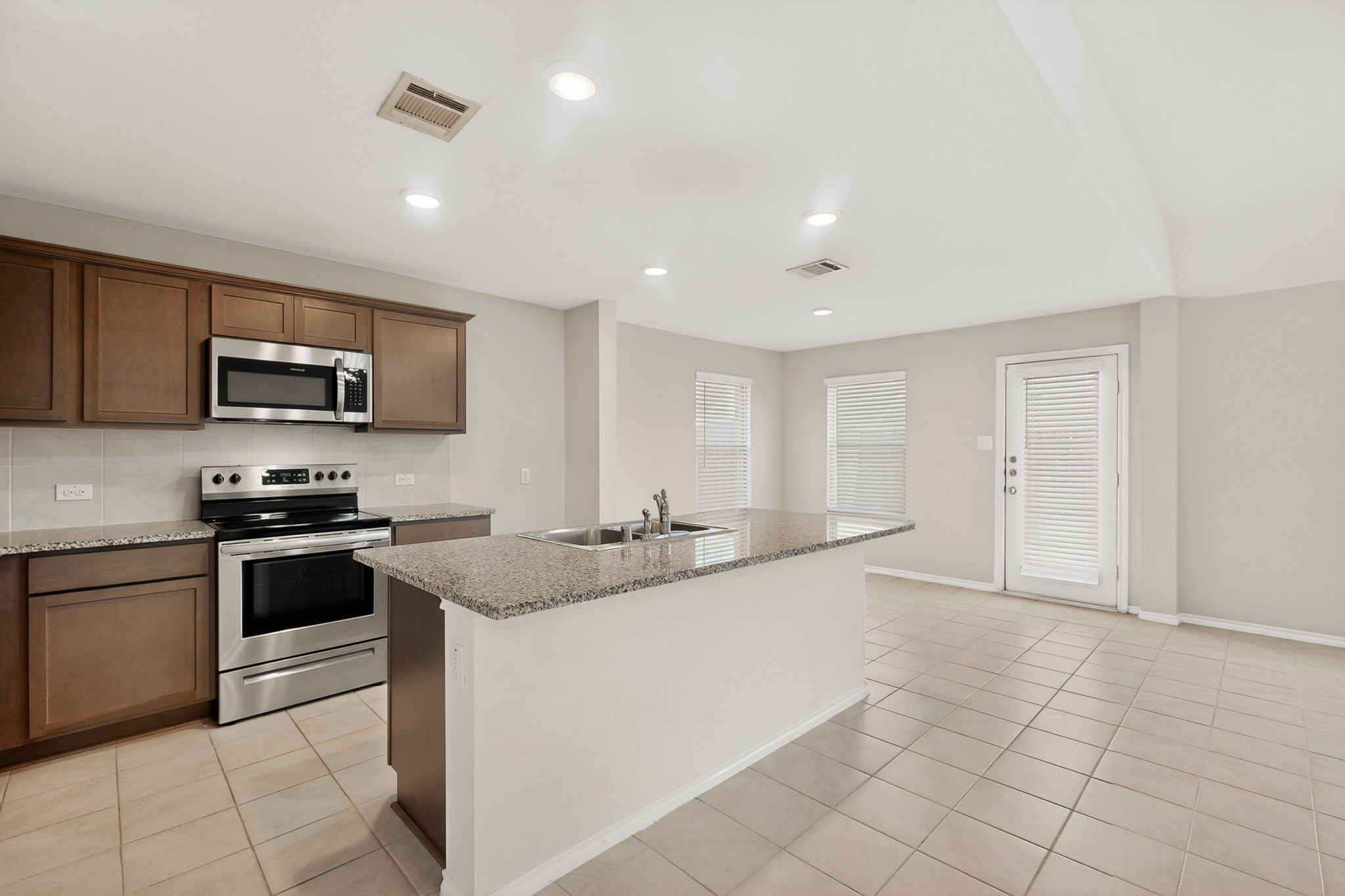1901 Princeton Avenue Farmersville TX 75442