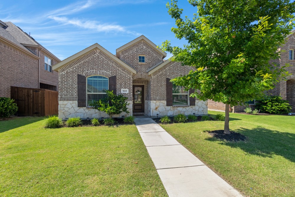 1224 Milfoil Drive Justin TX 76247