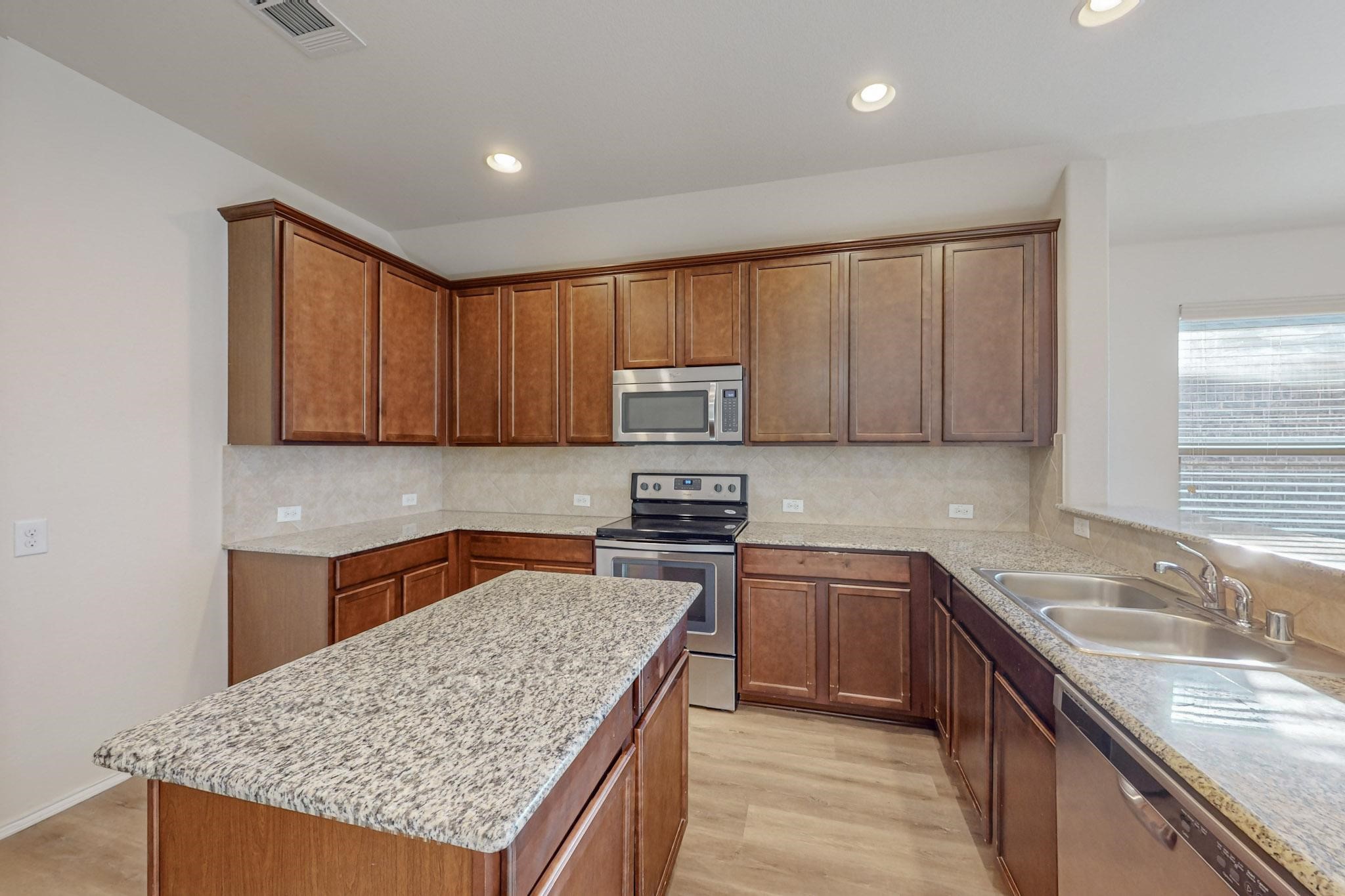 4728 Meadow Green Trail Fort Worth TX 76244