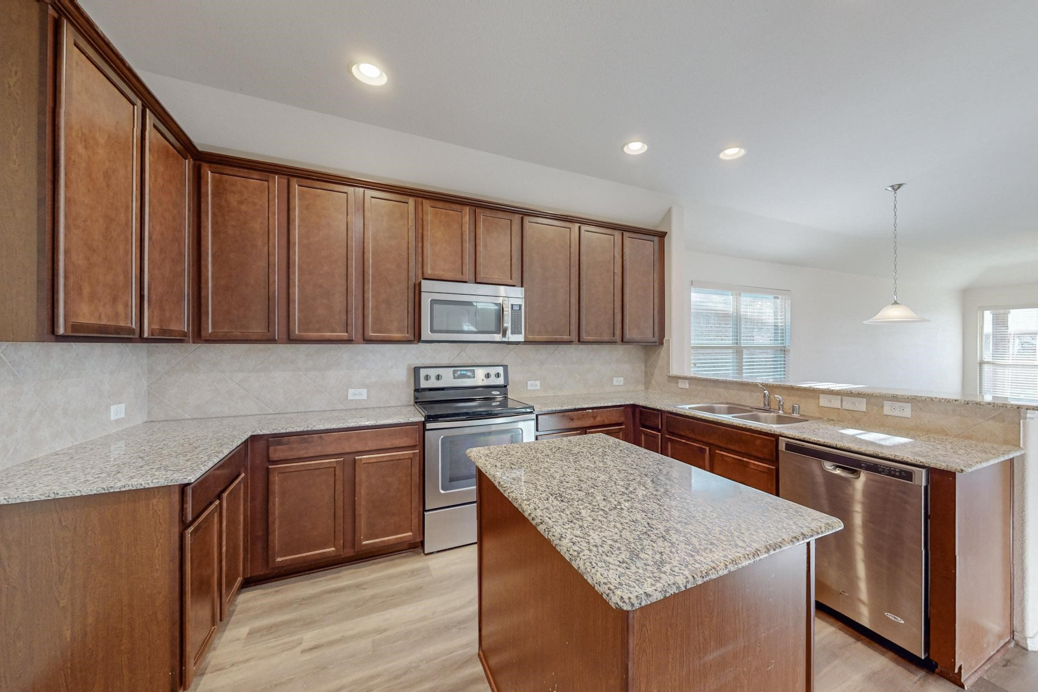 4728 Meadow Green Trail Fort Worth TX 76244