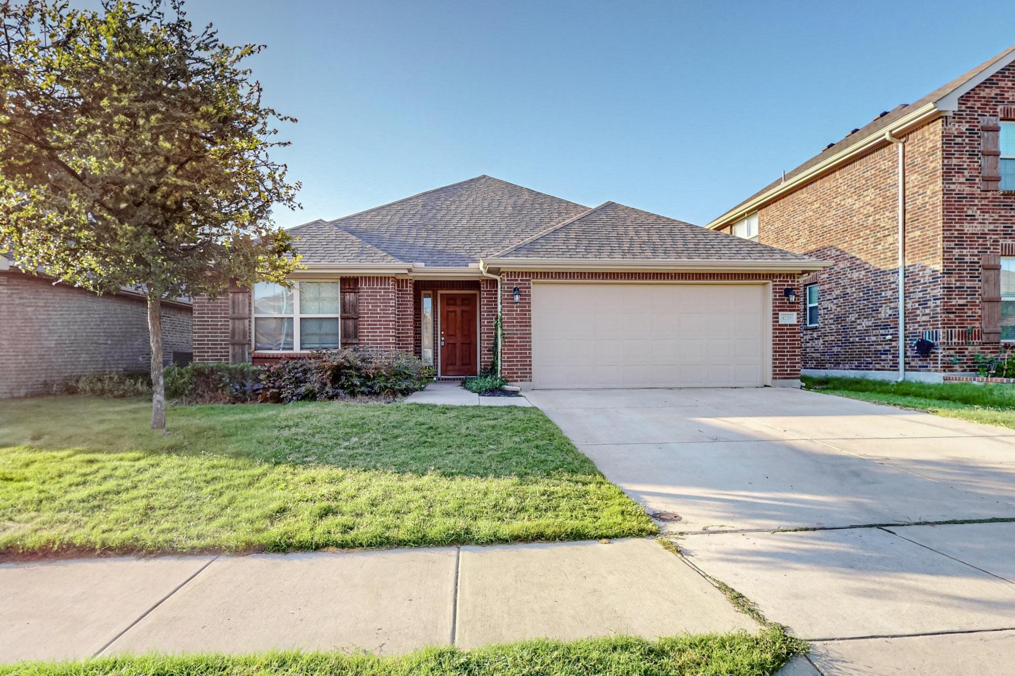 4728 Meadow Green Trail Fort Worth TX 76244
