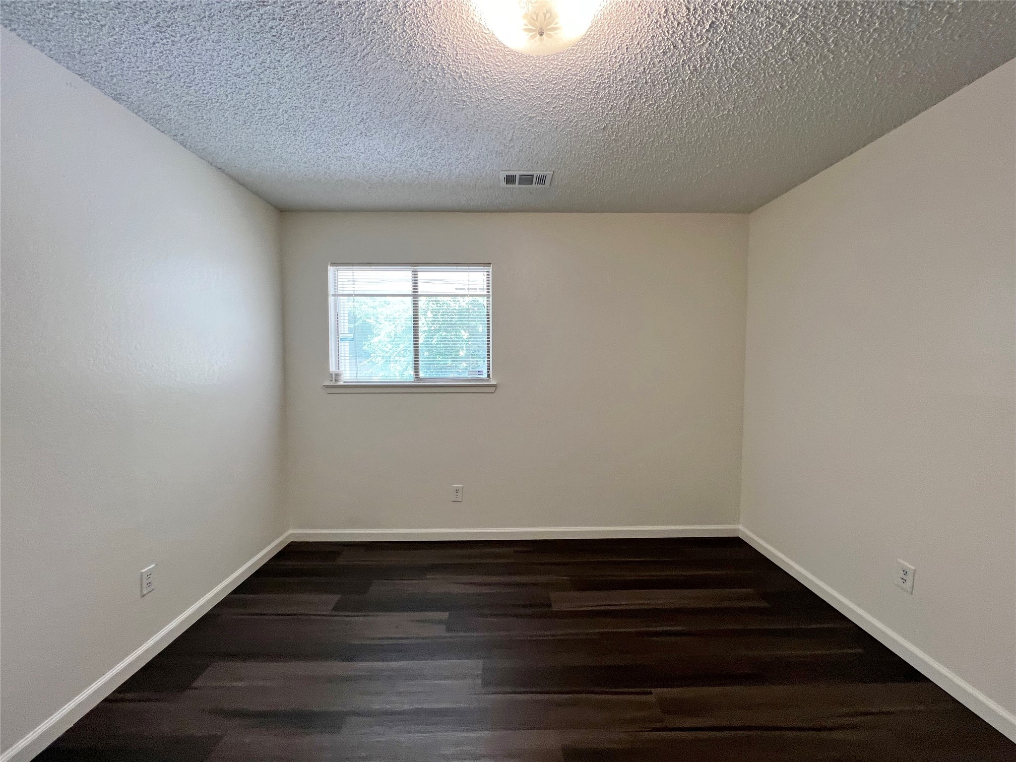 1150 Suburban Street Cedar Hill TX 75104