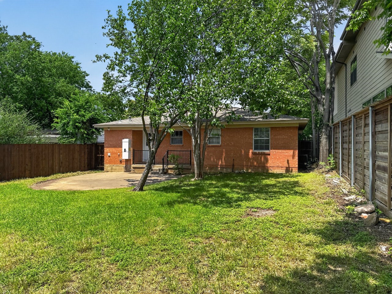 4328 Bonham Street Dallas TX 75229