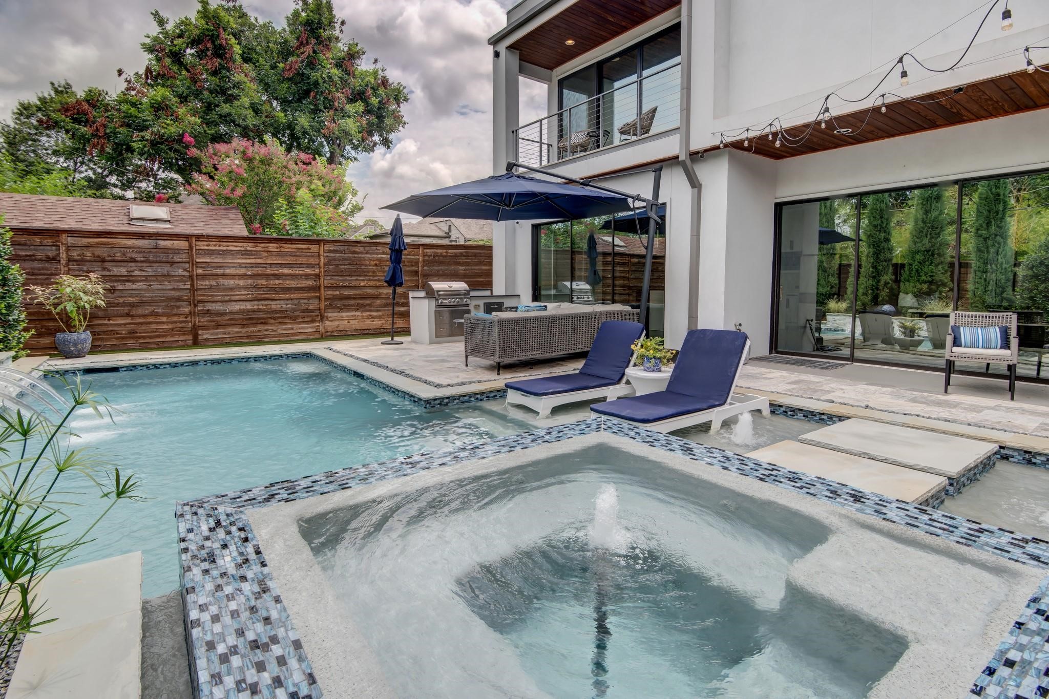 5017 Milam Street Dallas TX 75206