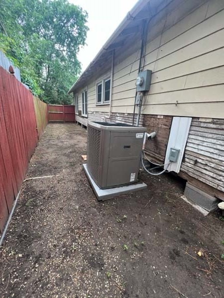 806 N Gaines Street Ennis TX 75119