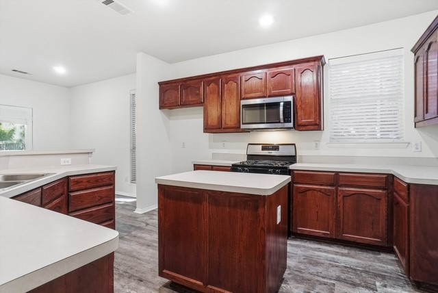 2741 Lynx Lane Fort Worth TX 76244