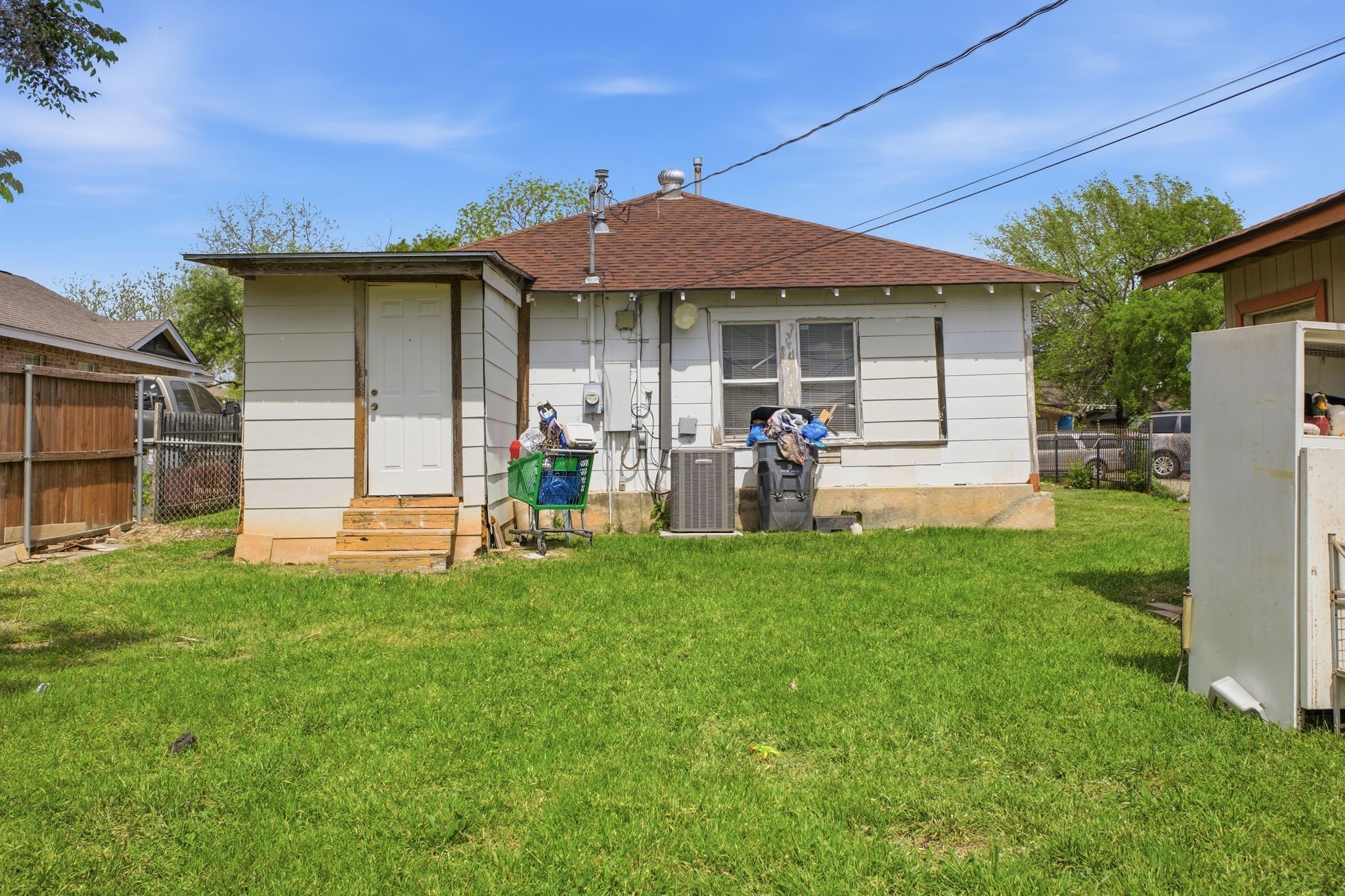 2634 Emmett Street Dallas TX 75211