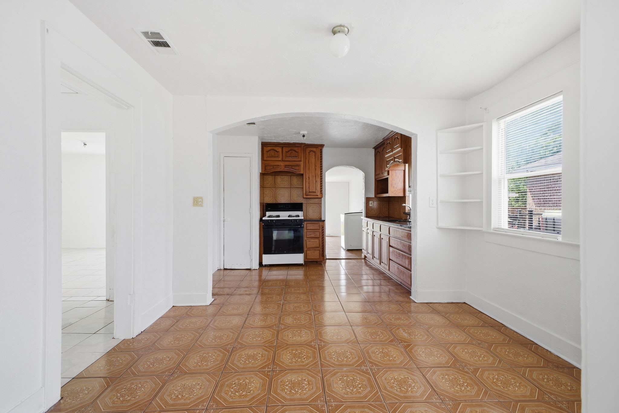 2634 Emmett Street Dallas TX 75211