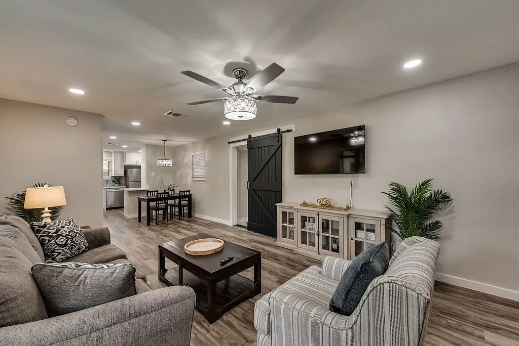 6503 E Mockingbird Lane Dallas TX 75214
