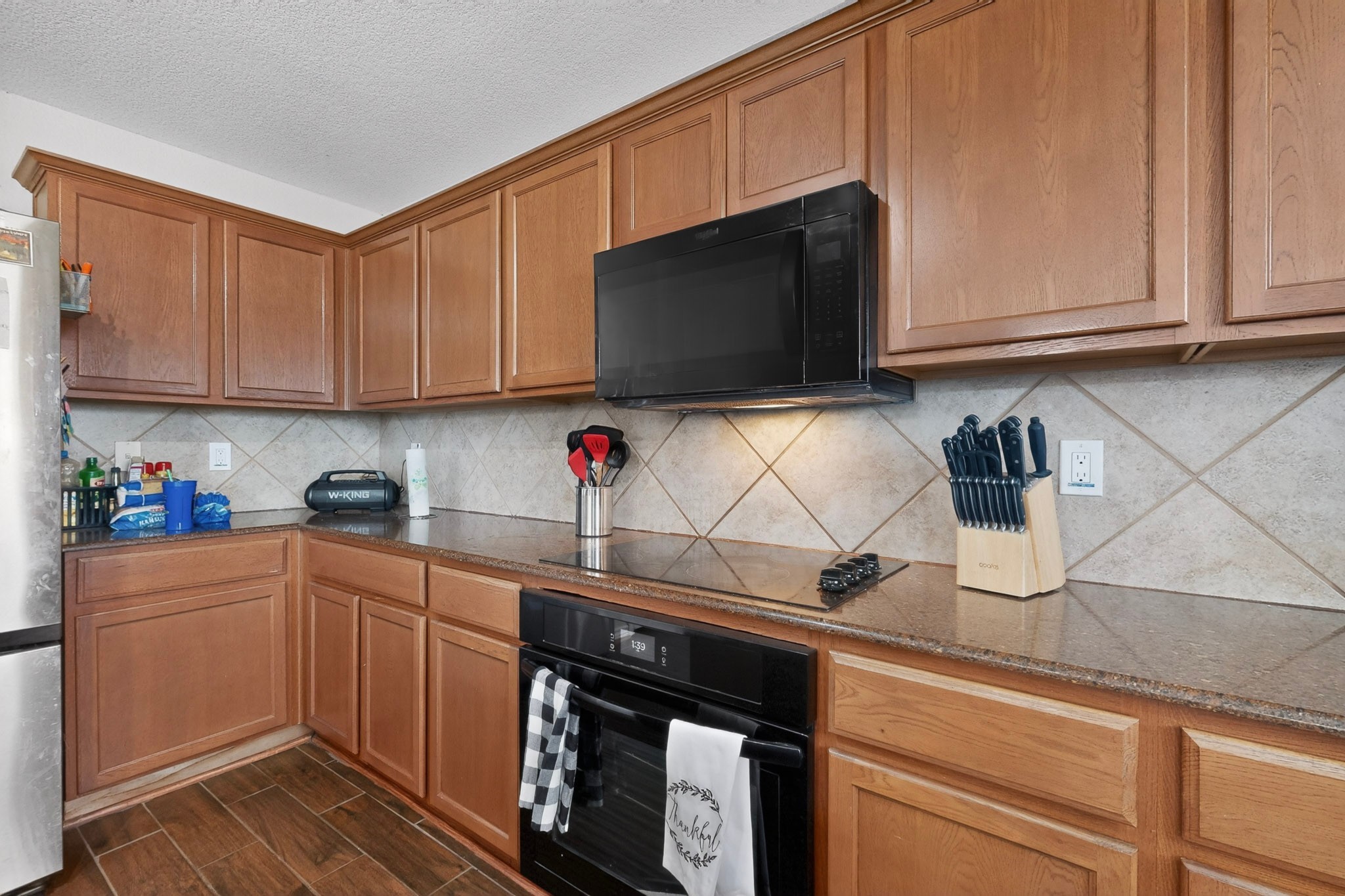 2435 Castle Pines Drive Burleson TX 76028