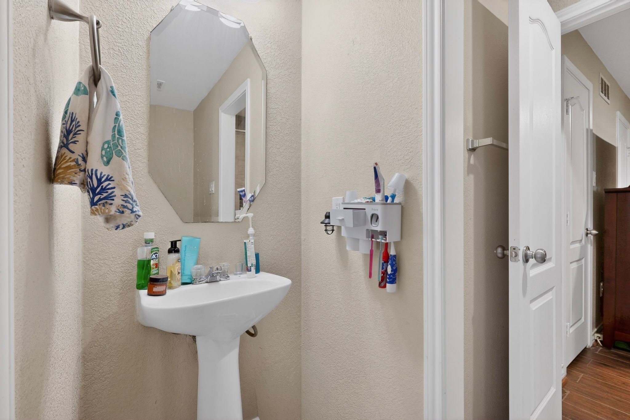 2435 Castle Pines Drive Burleson TX 76028