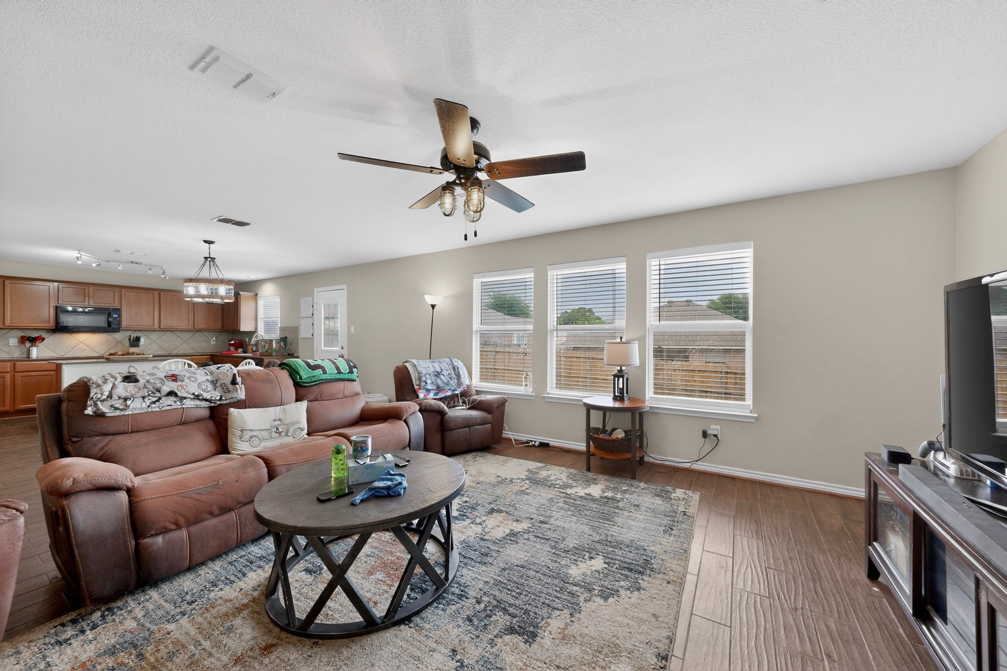 2435 Castle Pines Drive Burleson TX 76028