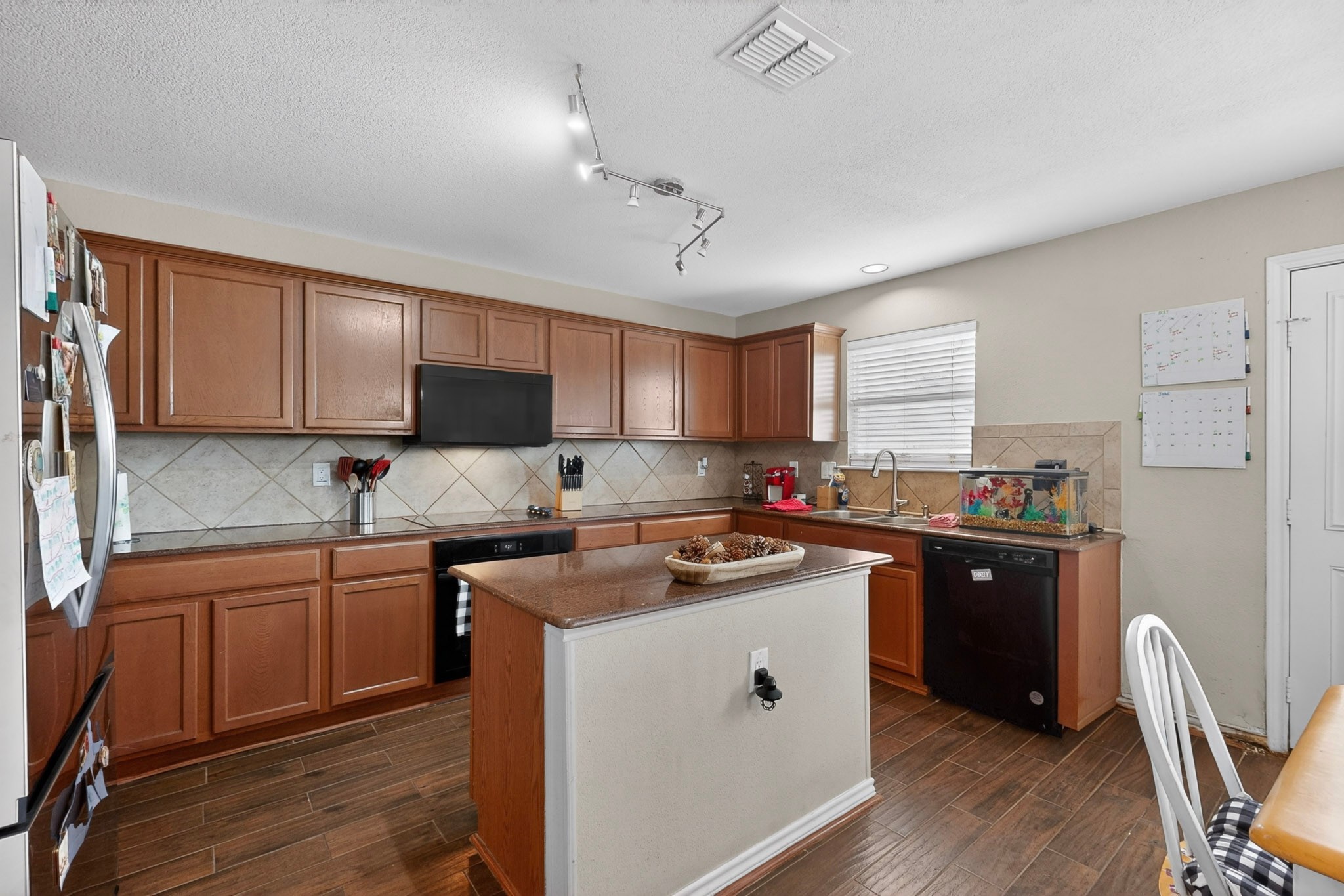 2435 Castle Pines Drive Burleson TX 76028