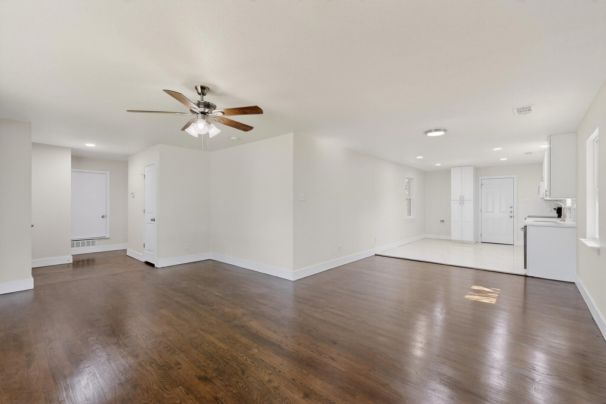 2404 Bentley Avenue Dallas TX 75211