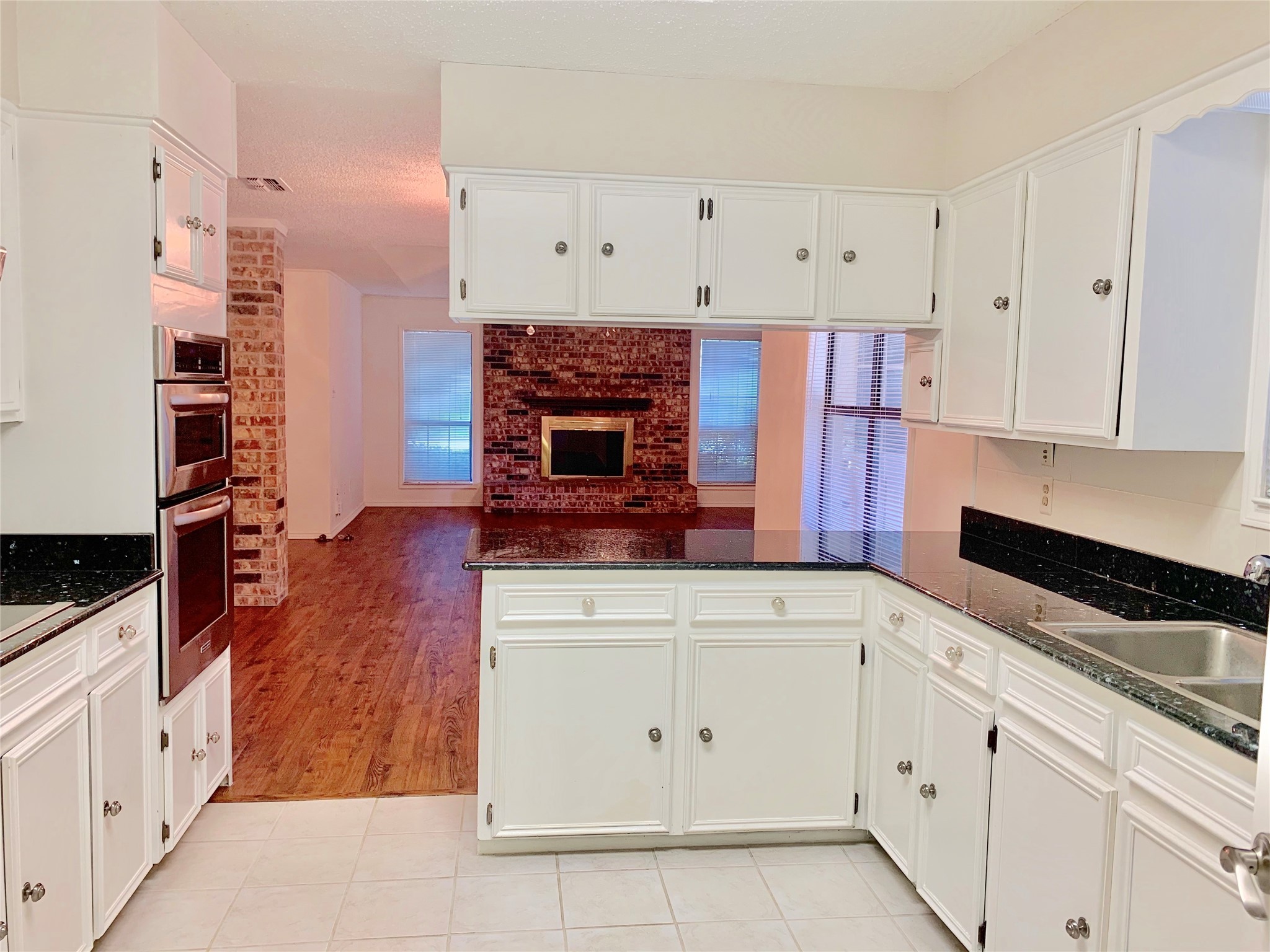 4914 Ledgestone Drive Fort Worth TX 76132