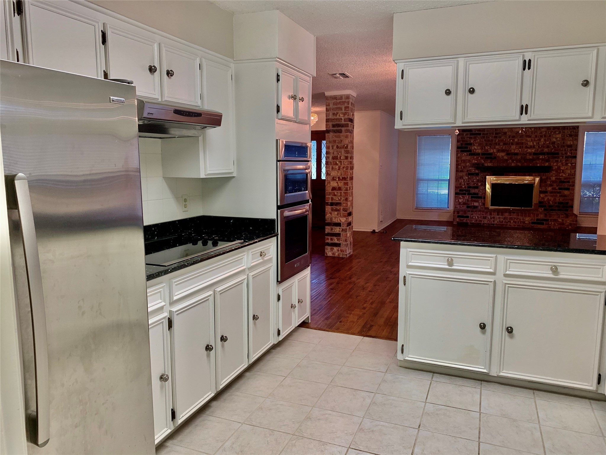 4914 Ledgestone Drive Fort Worth TX 76132