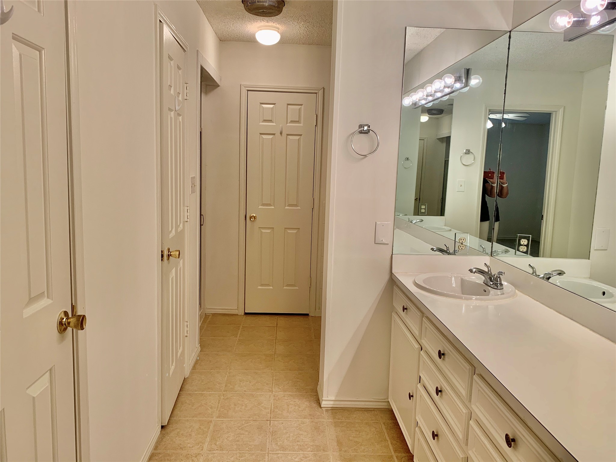 4914 Ledgestone Drive Fort Worth TX 76132