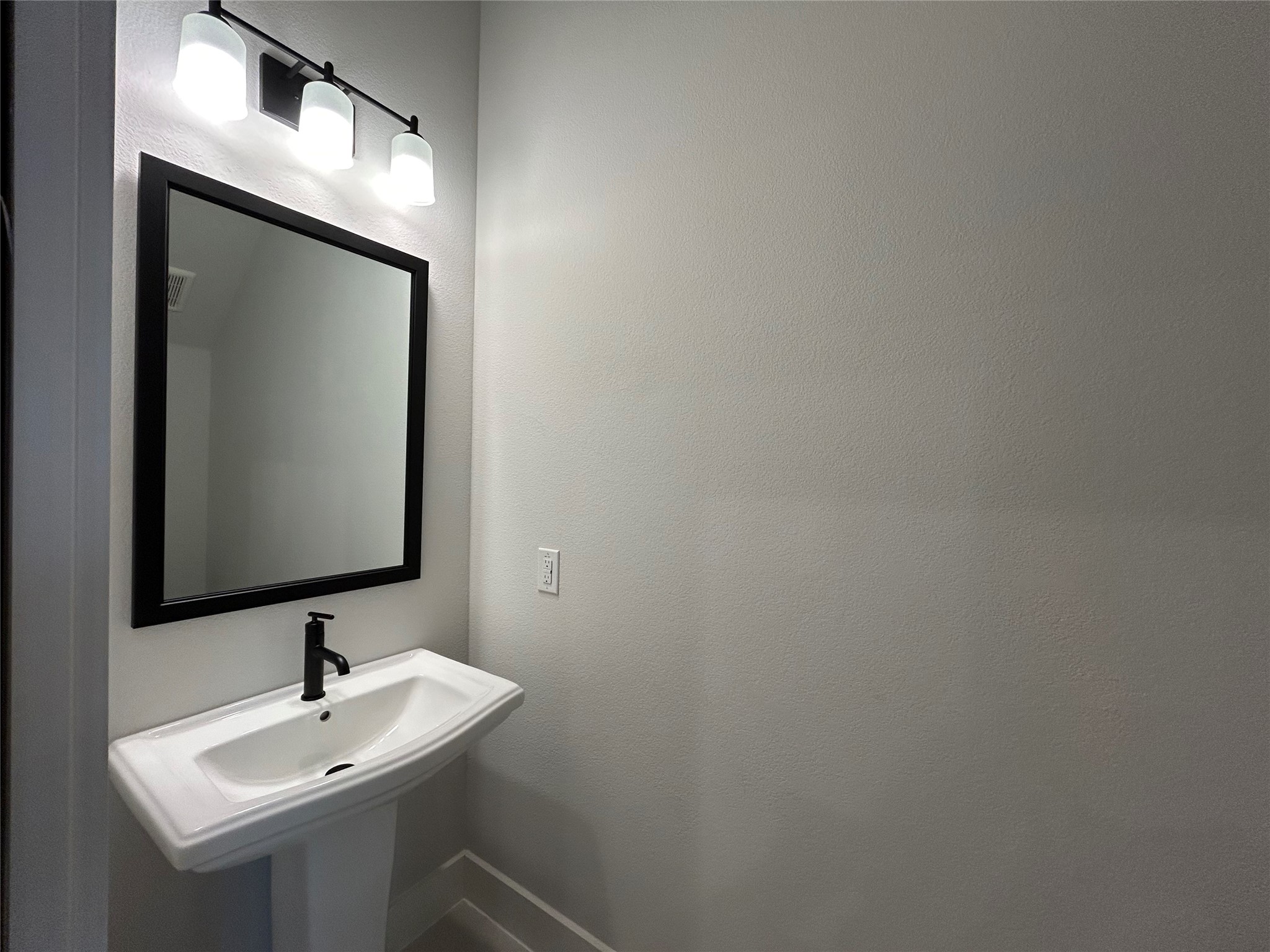 507 Mission Trail Arlington TX 76010