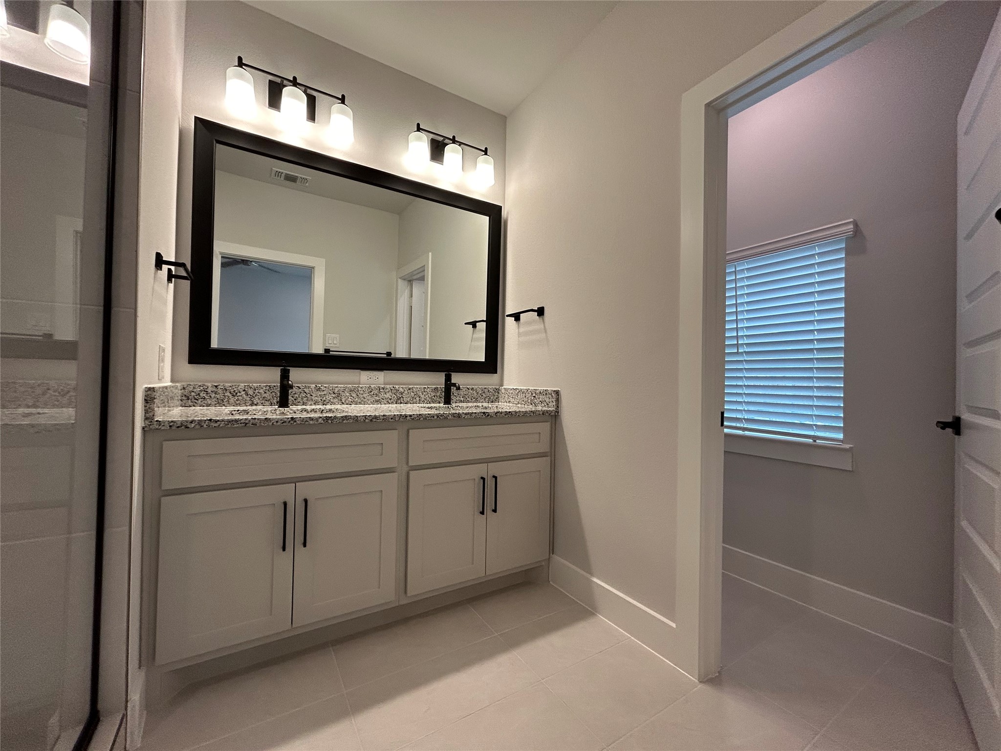 507 Mission Trail Arlington TX 76010