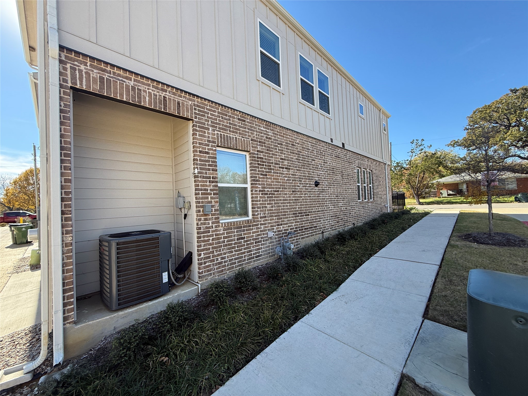 507 Mission Trail Arlington TX 76010
