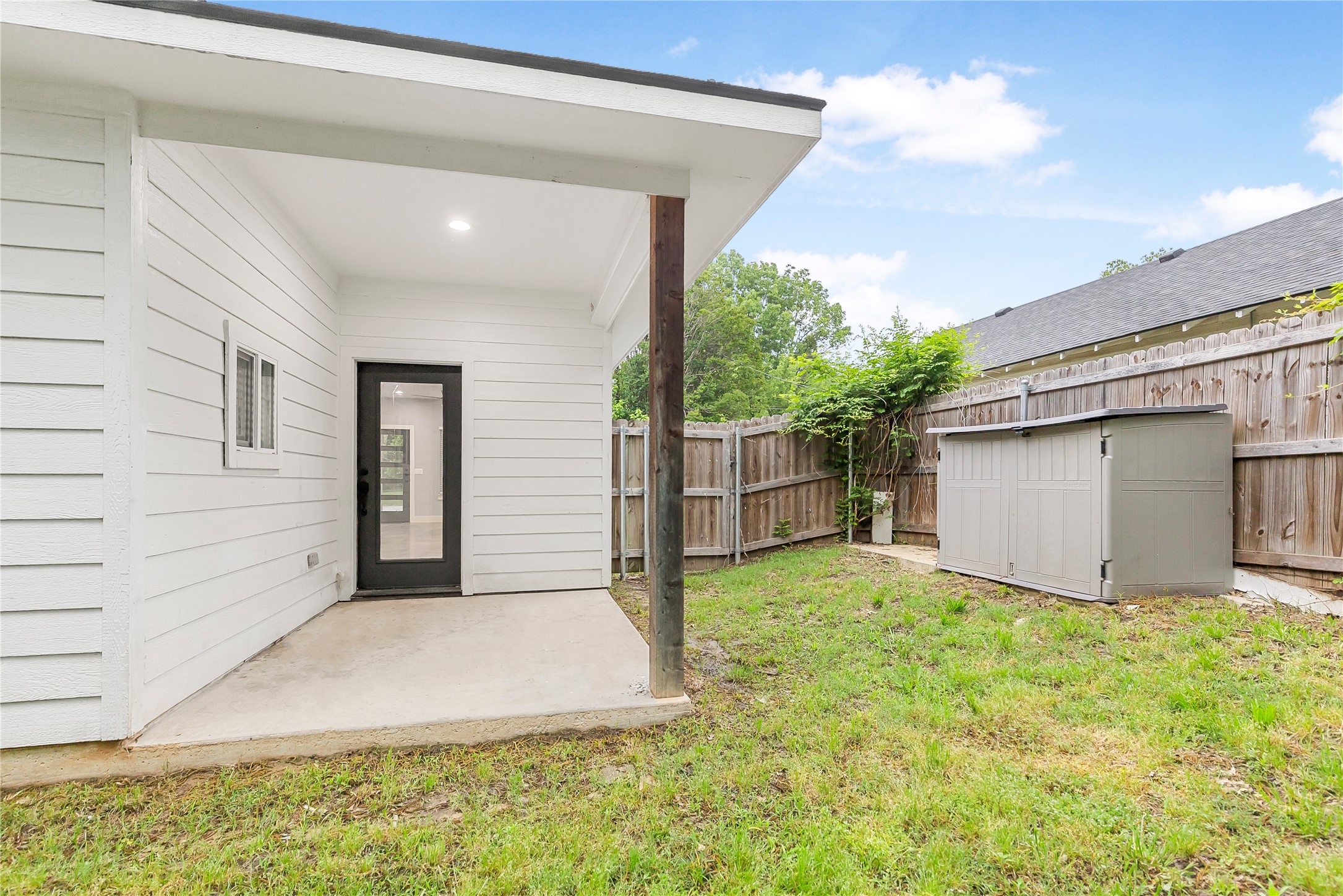 604 W Star Street Denison TX 75020