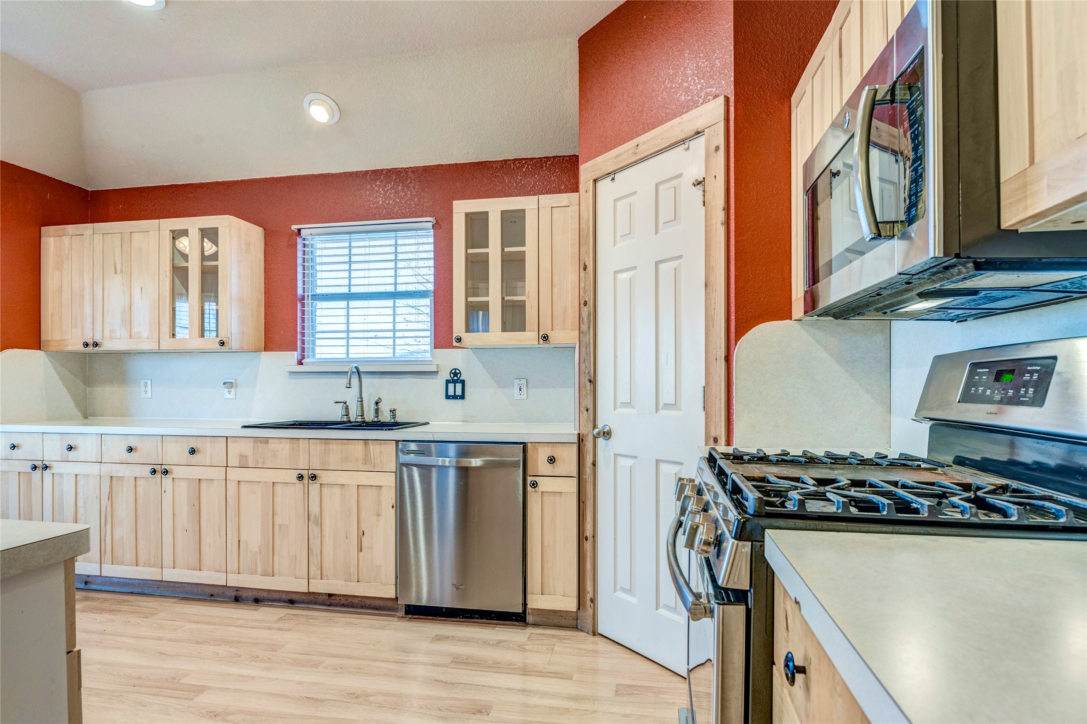 422 E Fm 6 Nevada TX 75173