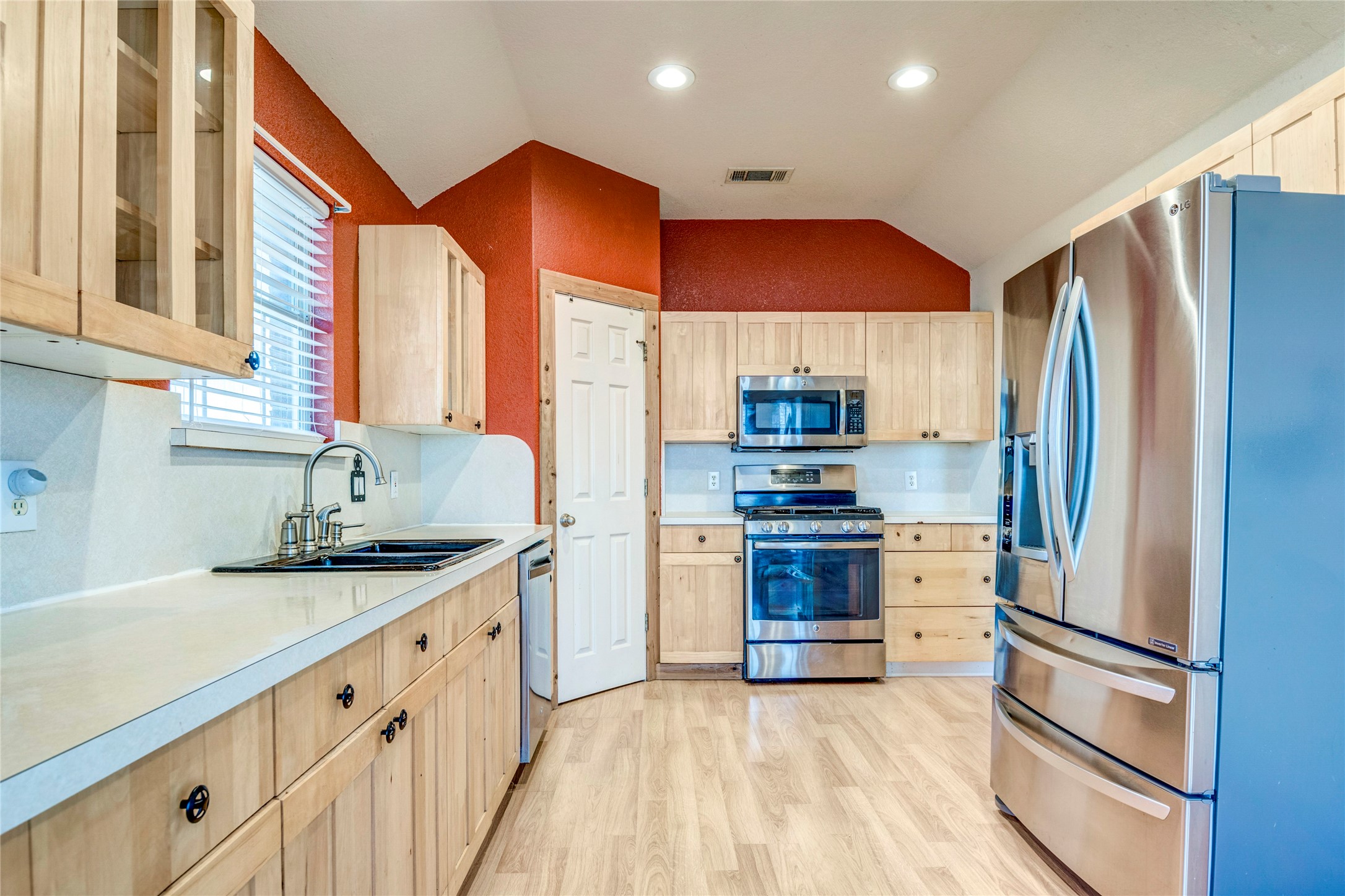 422 E Fm 6 Nevada TX 75173