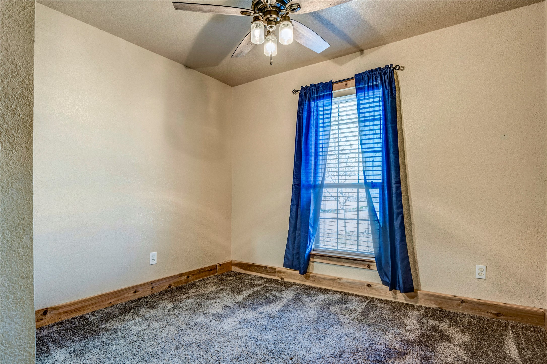 422 E Fm 6 Nevada TX 75173