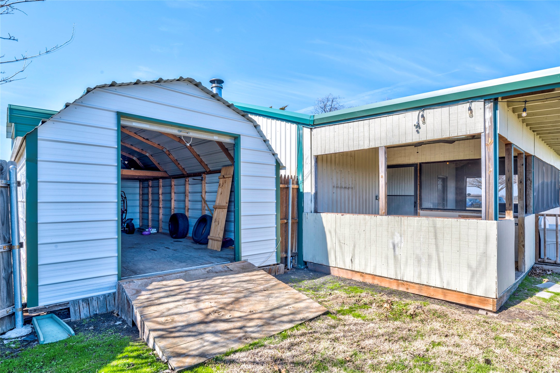 422 E Fm 6 Nevada TX 75173