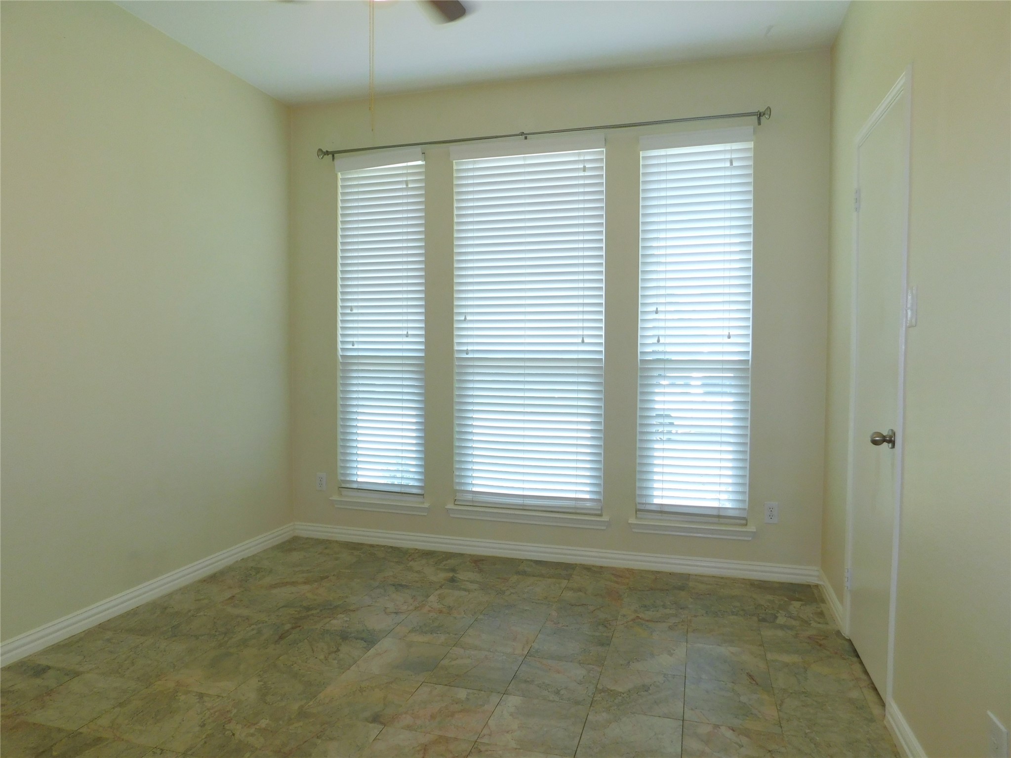 326 Ashley Oak Lane Lake Dallas TX 75065