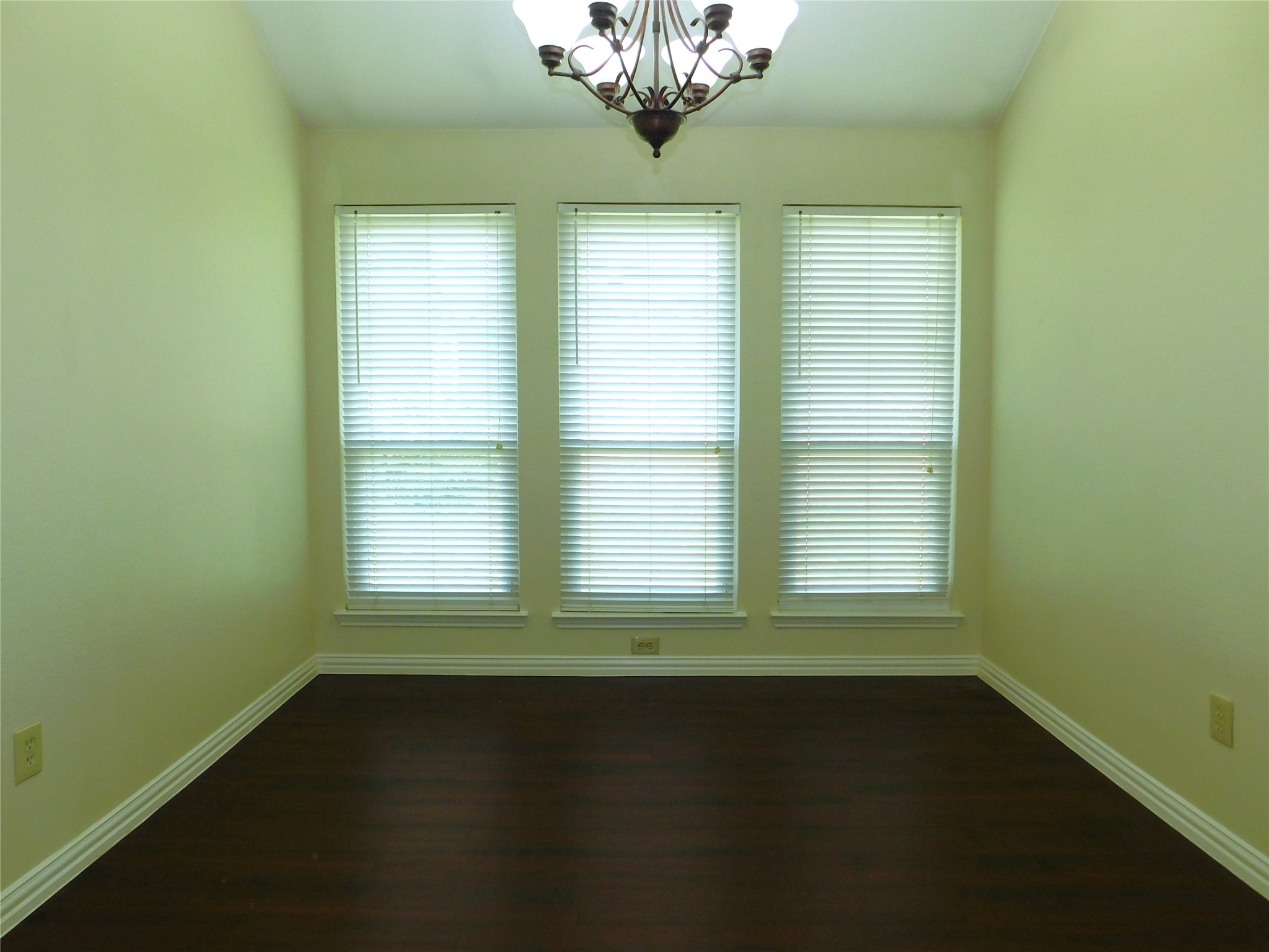 326 Ashley Oak Lane Lake Dallas TX 75065