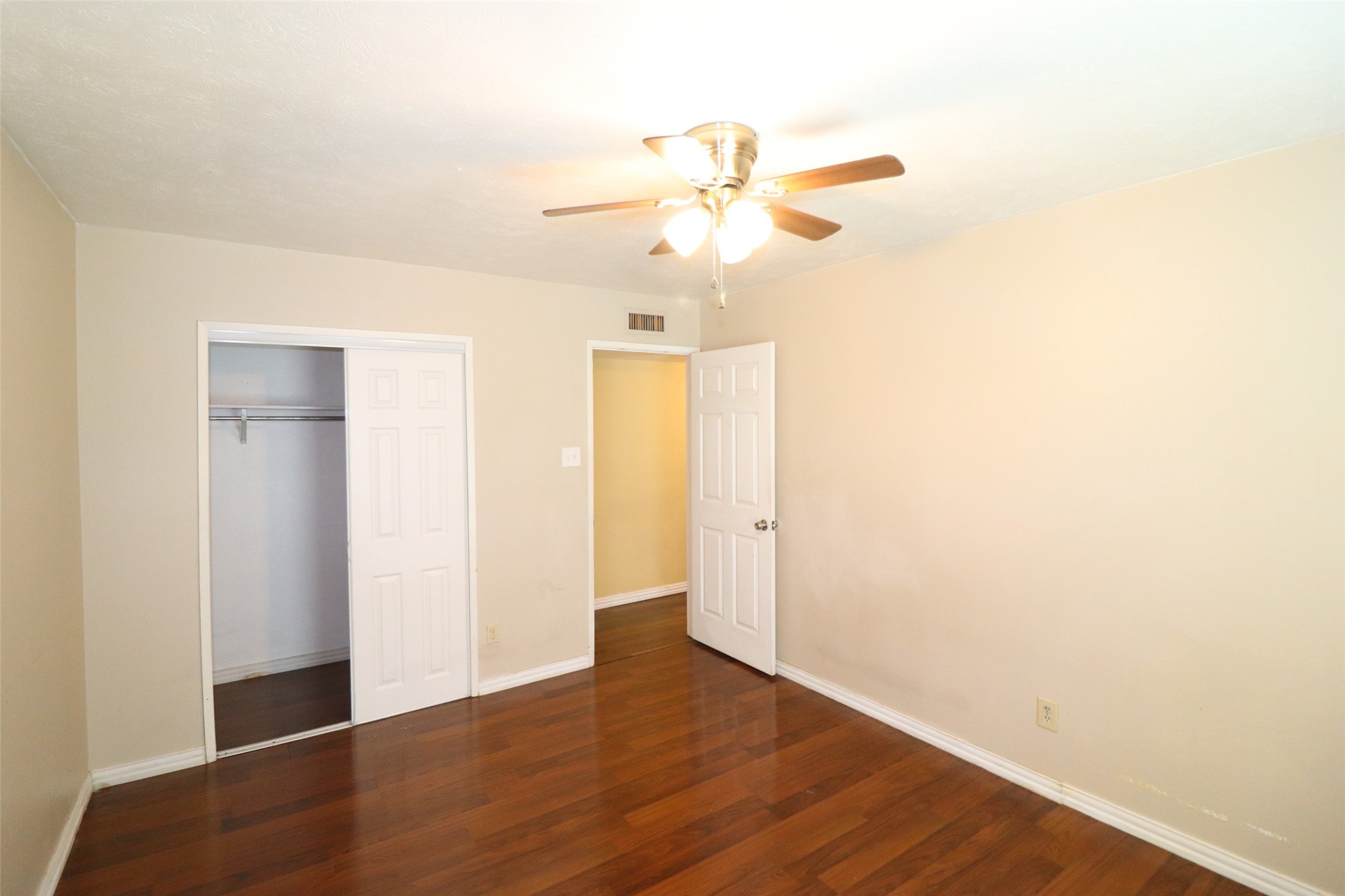 2901 Red Gum Road Garland TX 75044