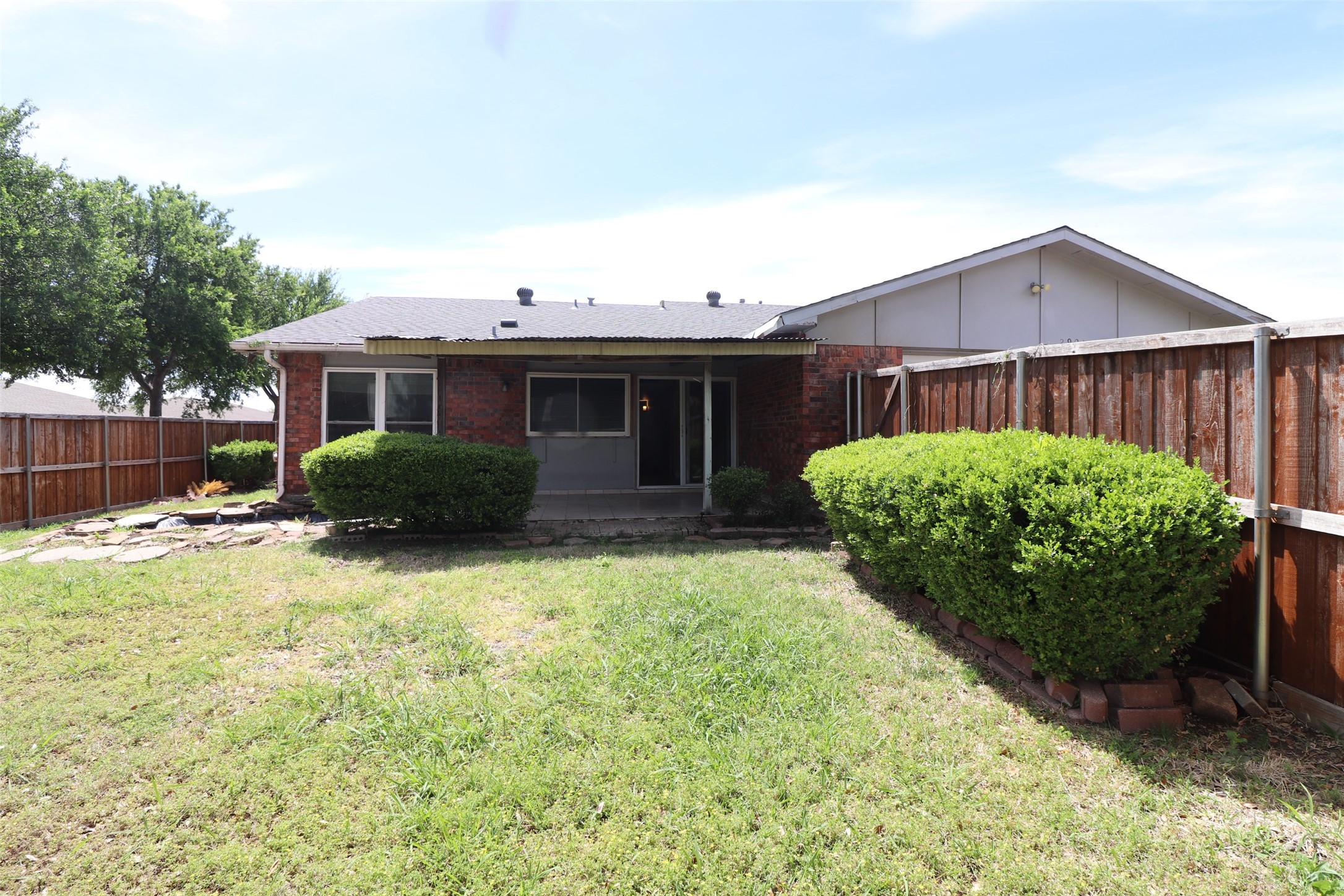 2901 Red Gum Road Garland TX 75044