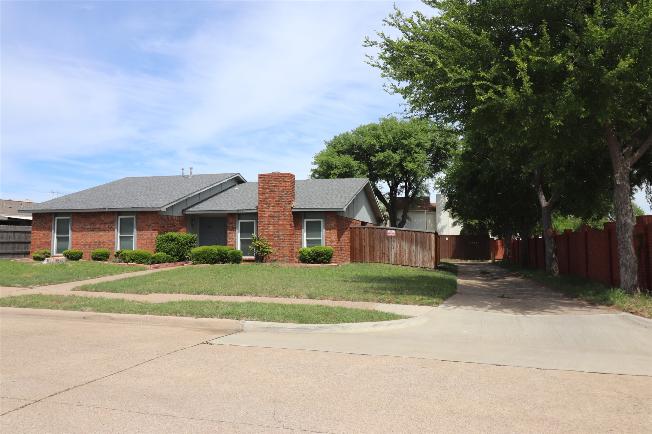 2901 Red Gum Road Garland TX 75044