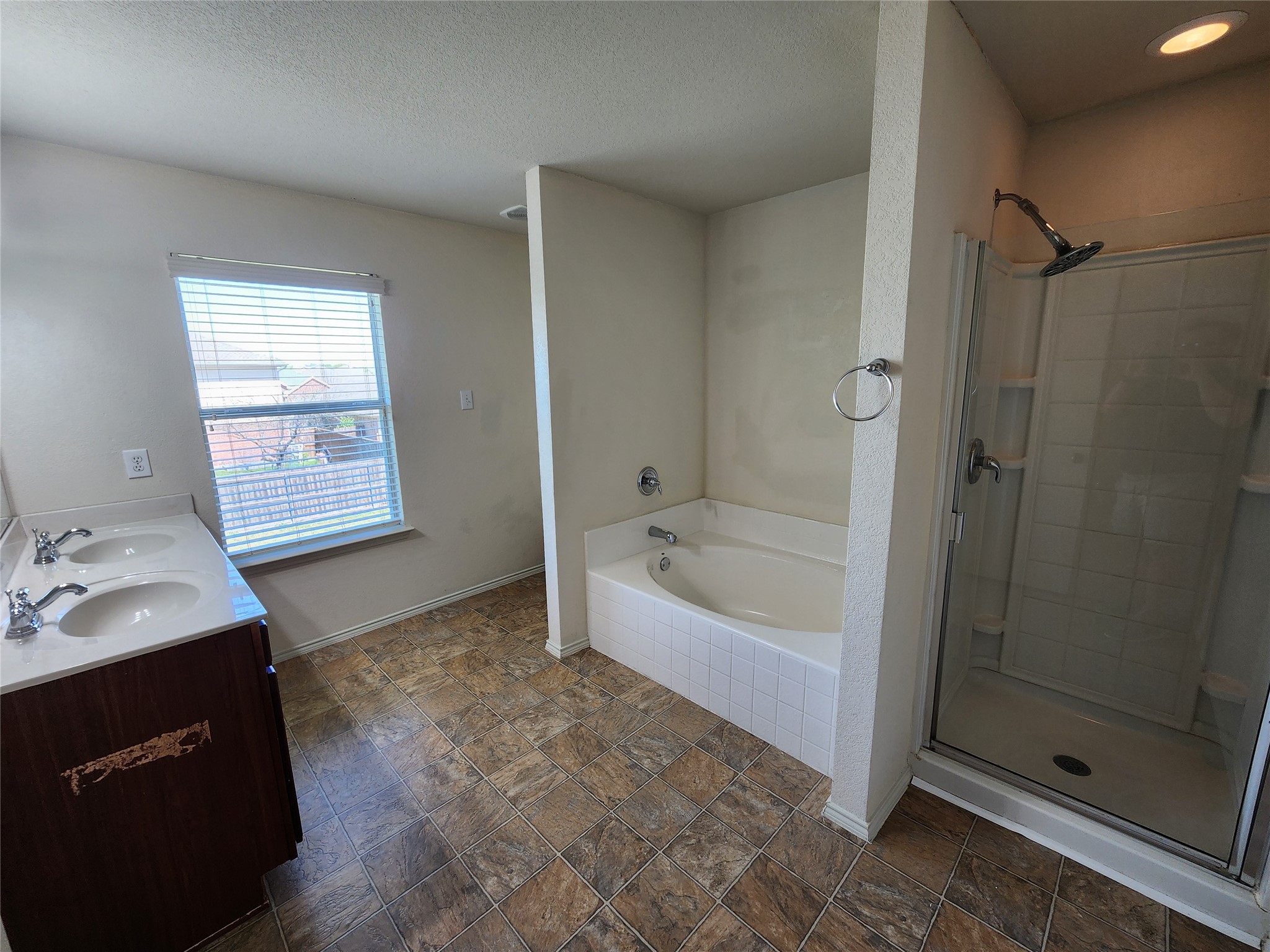 5709 Valley Stream Way Fort Worth TX 76244