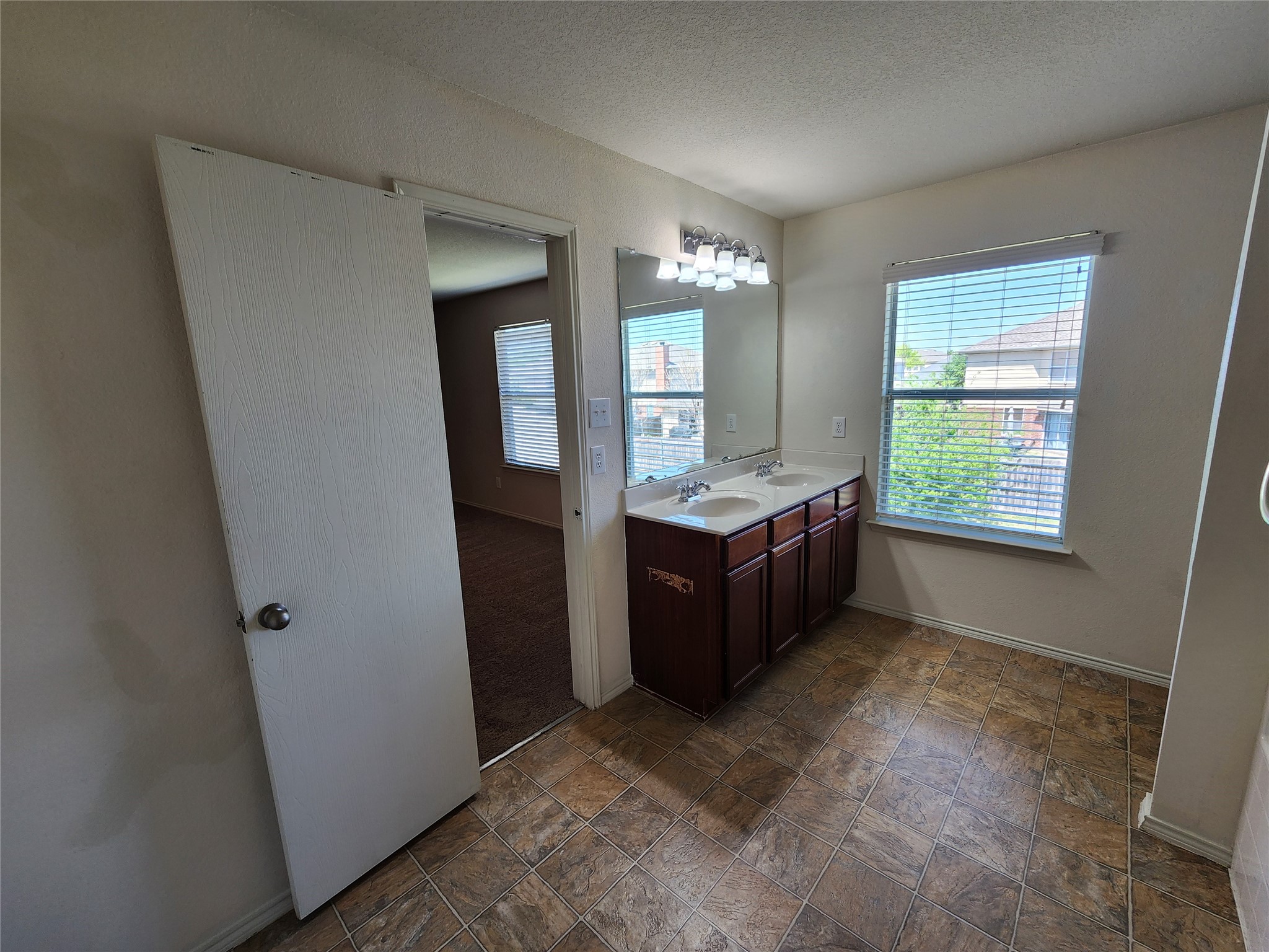 5709 Valley Stream Way Fort Worth TX 76244