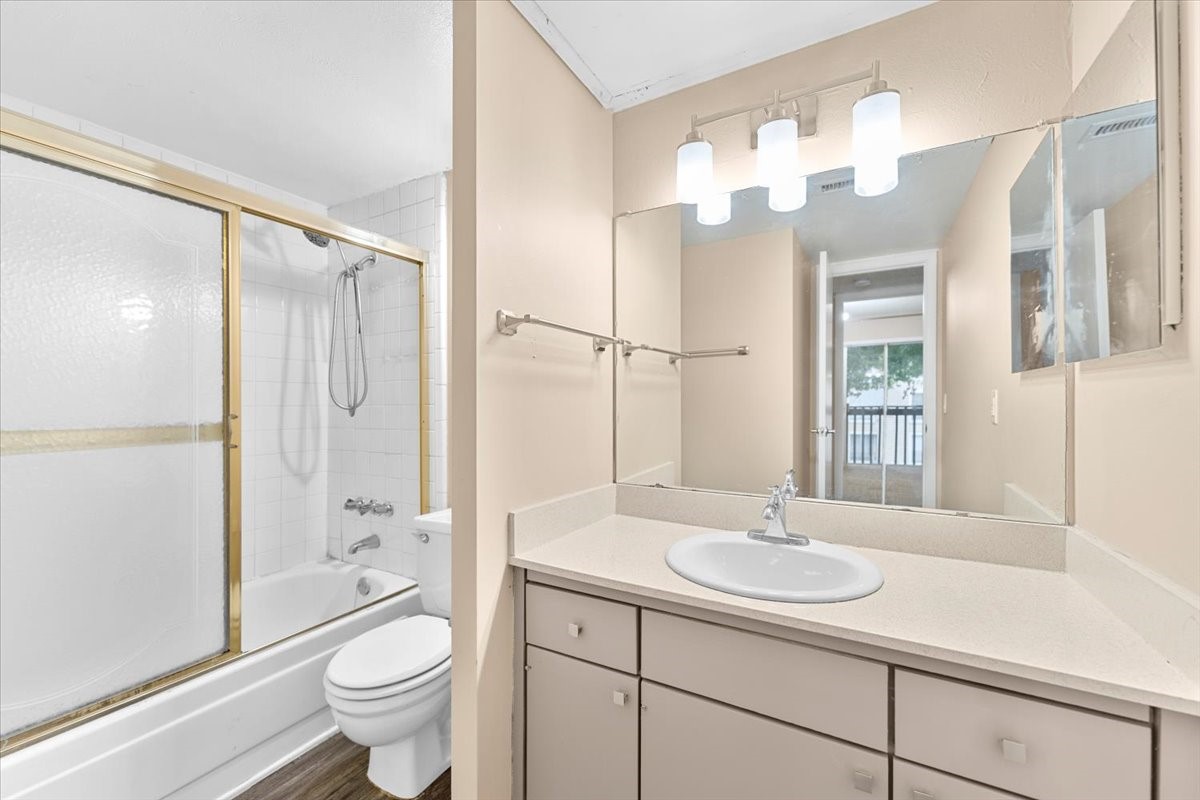 4859 Cedar Springs Road Dallas TX 75219