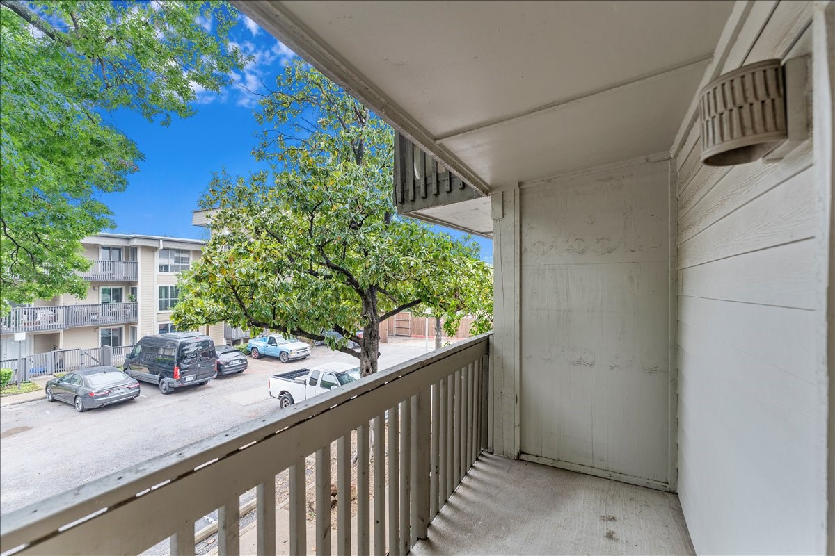 4859 Cedar Springs Road Dallas TX 75219