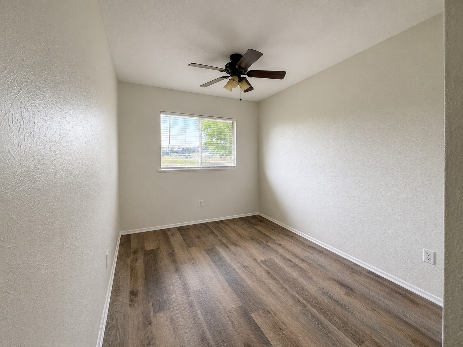 409 Starling Drive Mesquite TX 75149