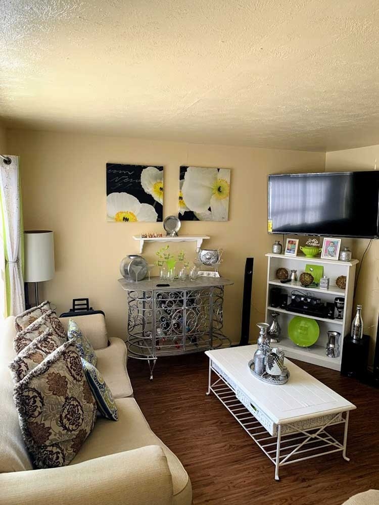 1341 N Jim Miller Road Dallas TX 75217