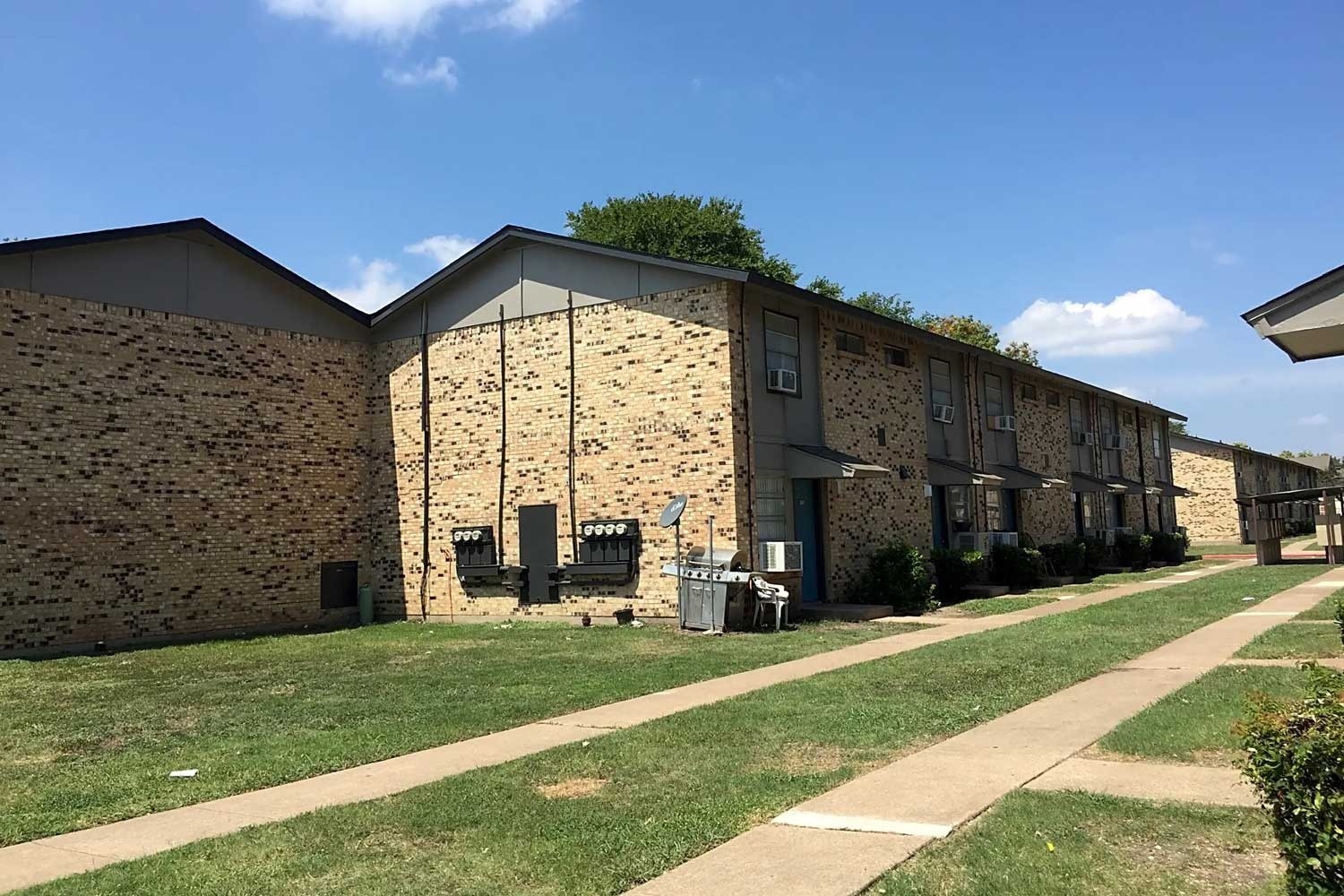 1341 N Jim Miller Road Dallas TX 75217