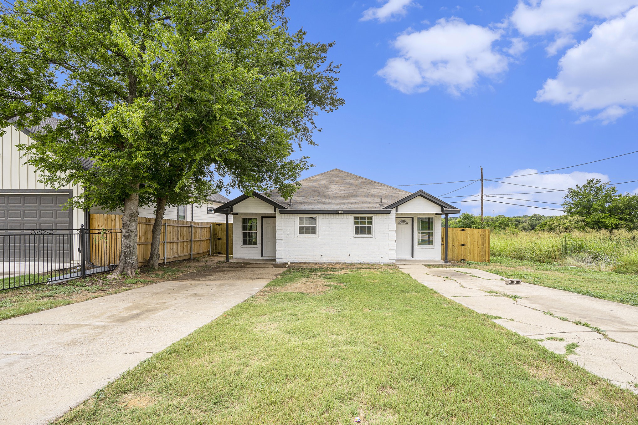 2200 Brookes Street Fort Worth TX 76105