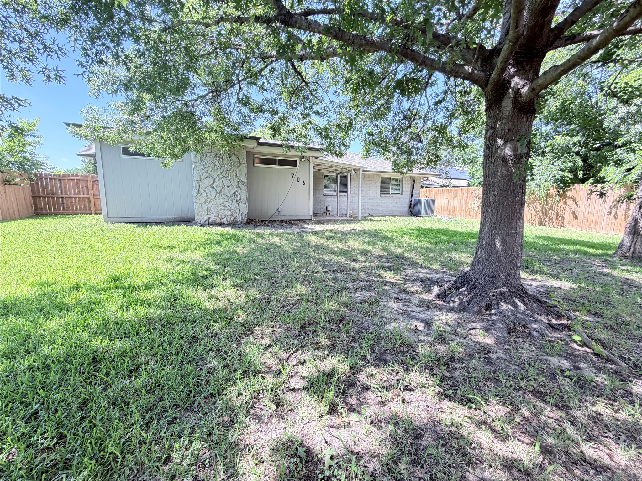 706 Jamestown Drive Garland TX 75043