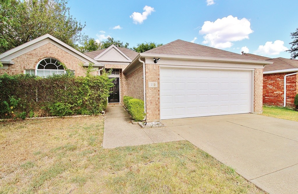 210 Ridgecrest Drive Cedar Hill TX 75104