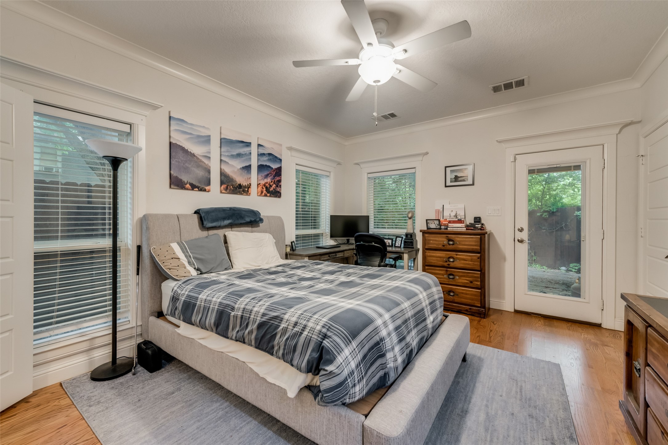 6119 Hudson Street Dallas TX 75206