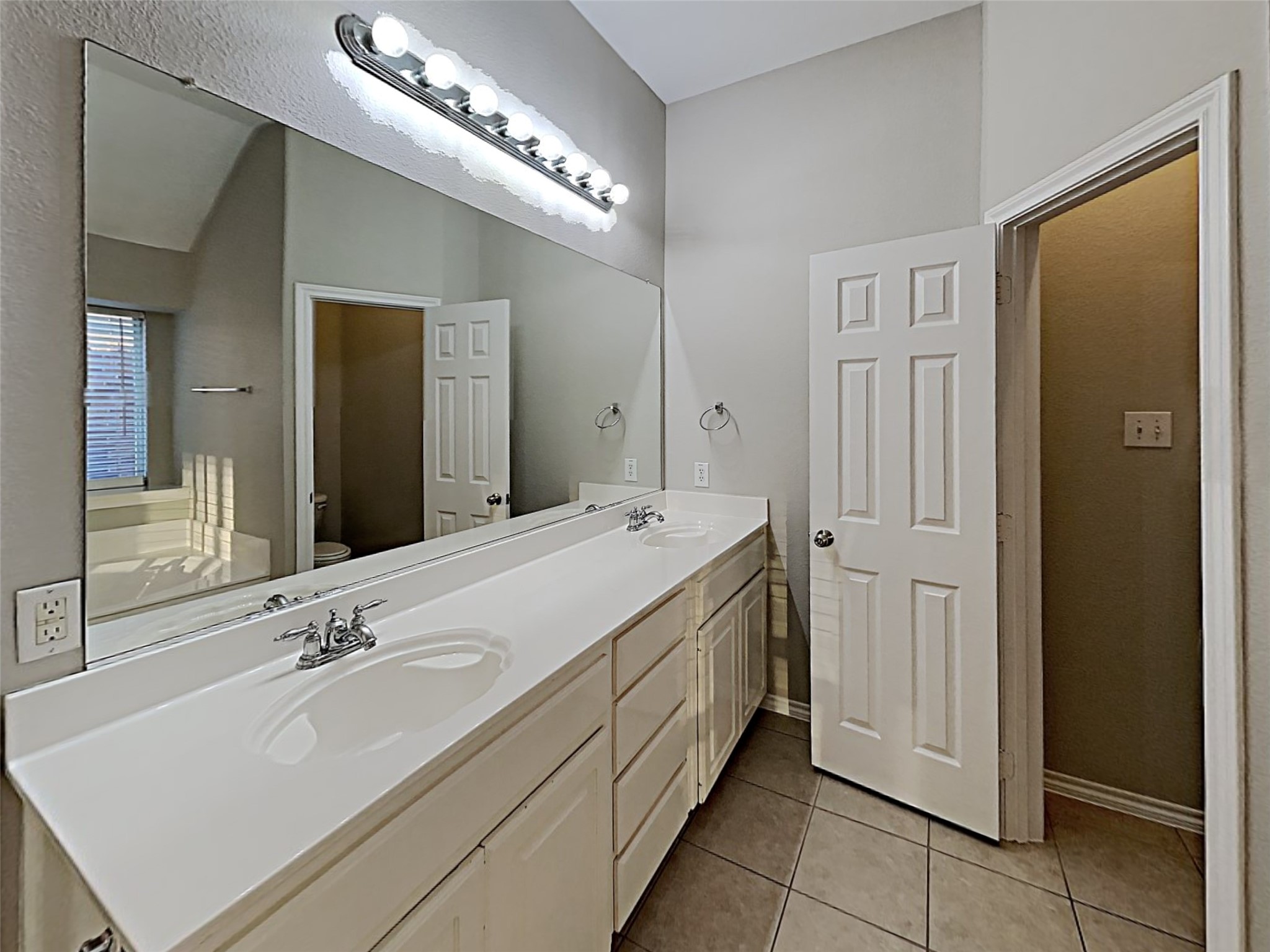 5813 Ozark Drive Fort Worth TX 76131