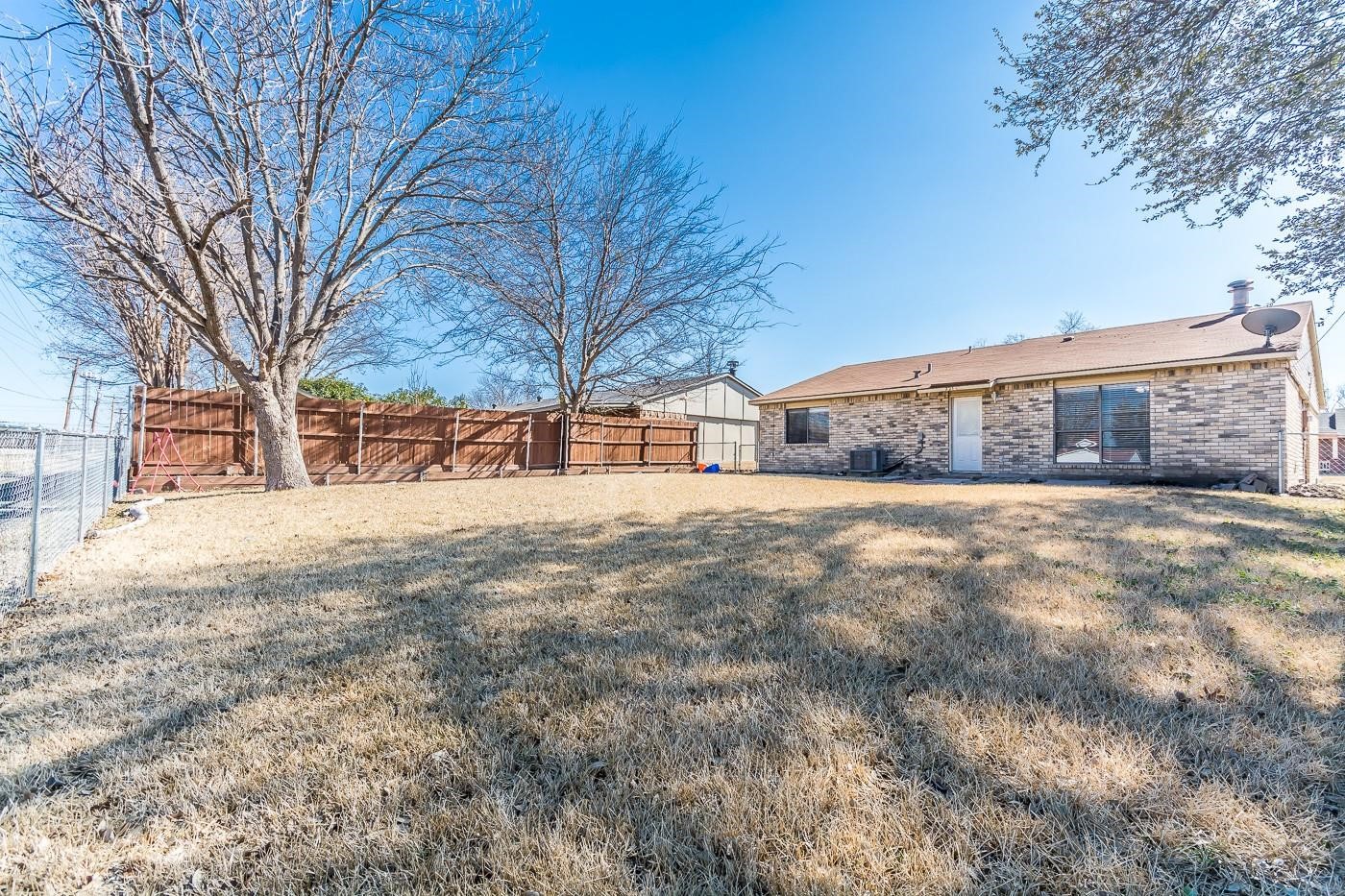 221 Hardwood Trail Mesquite TX 75150